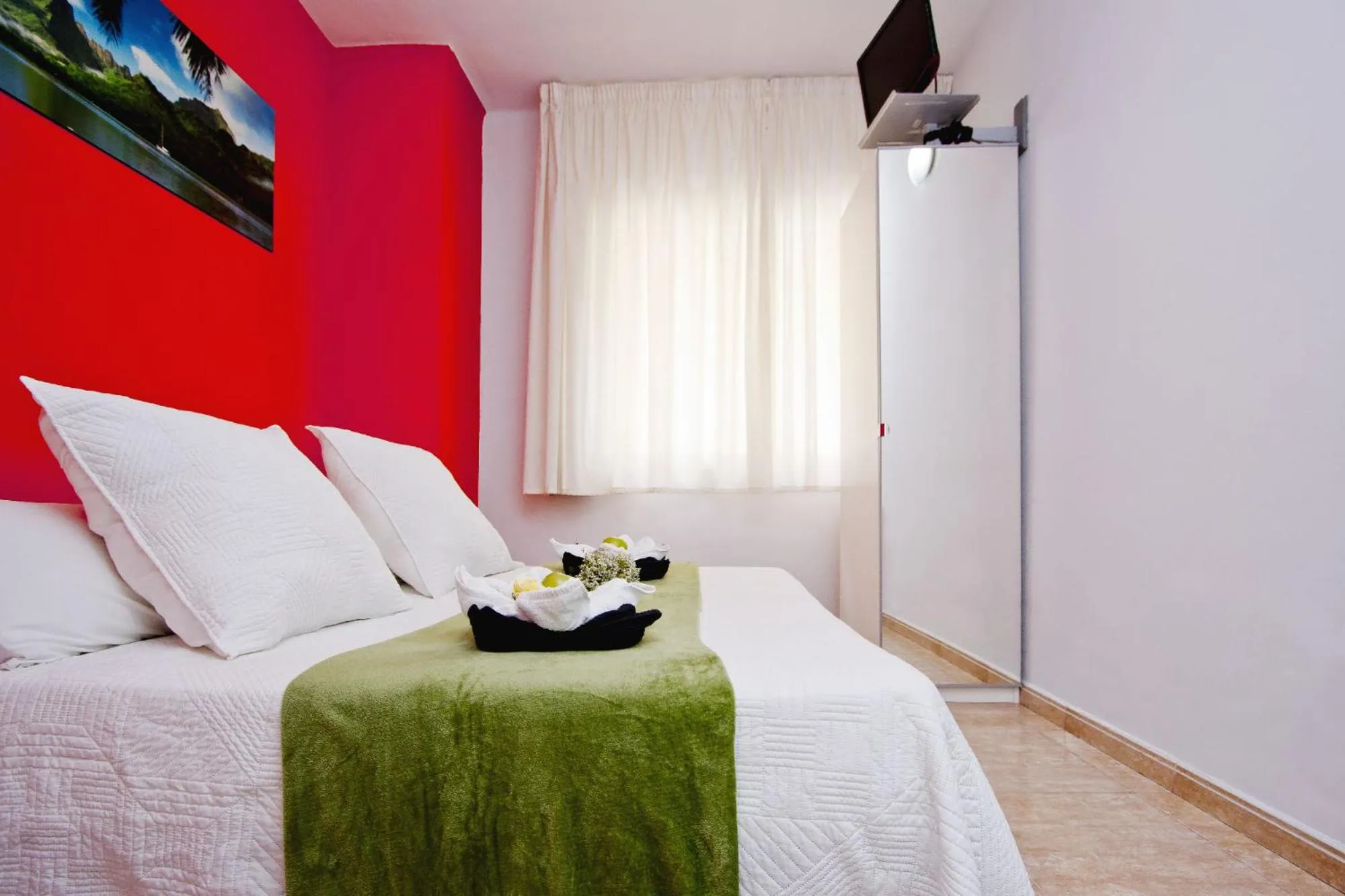 Bed in Barcelona City North Hostal