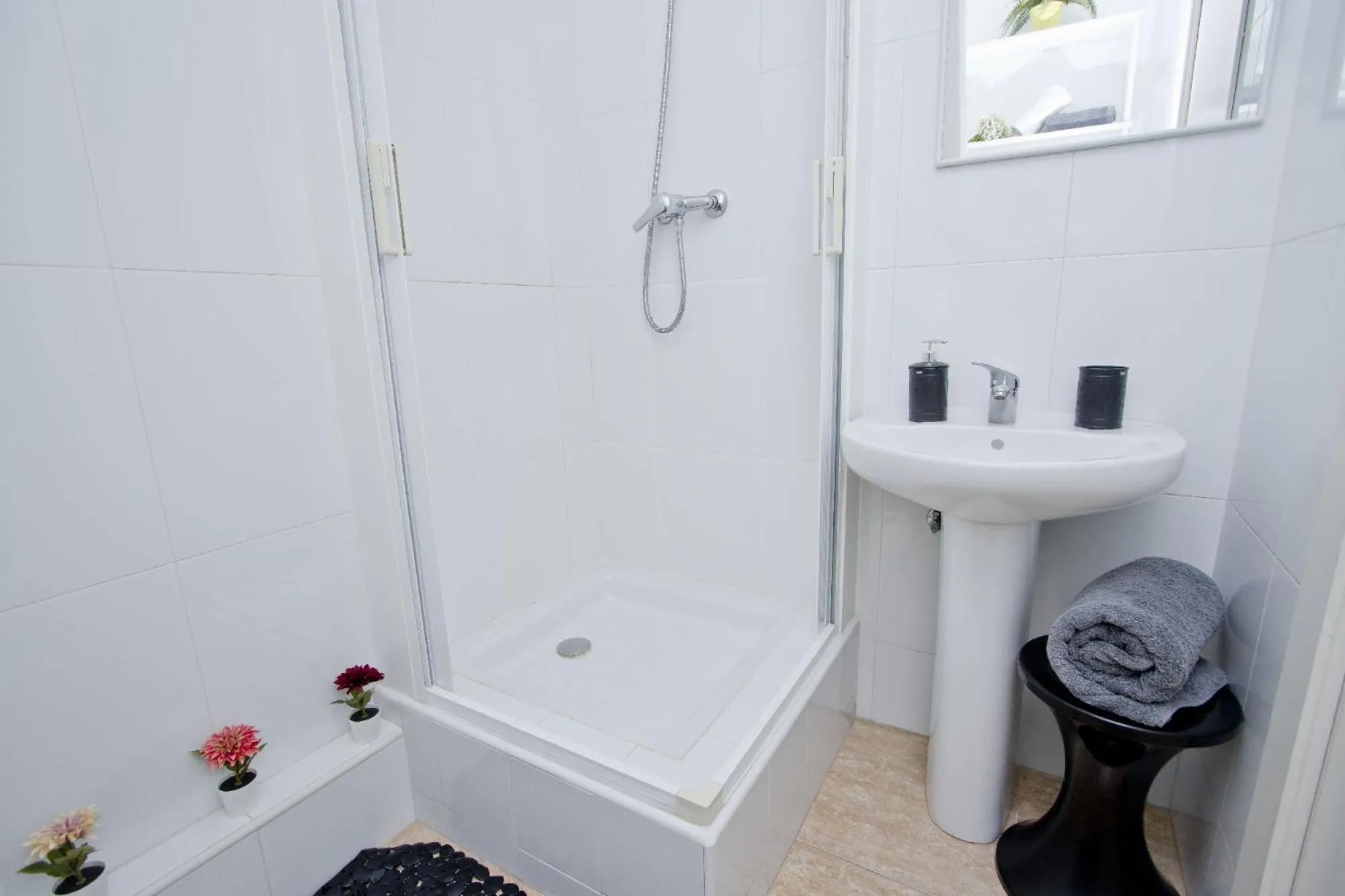 Barcelona City North Hostal