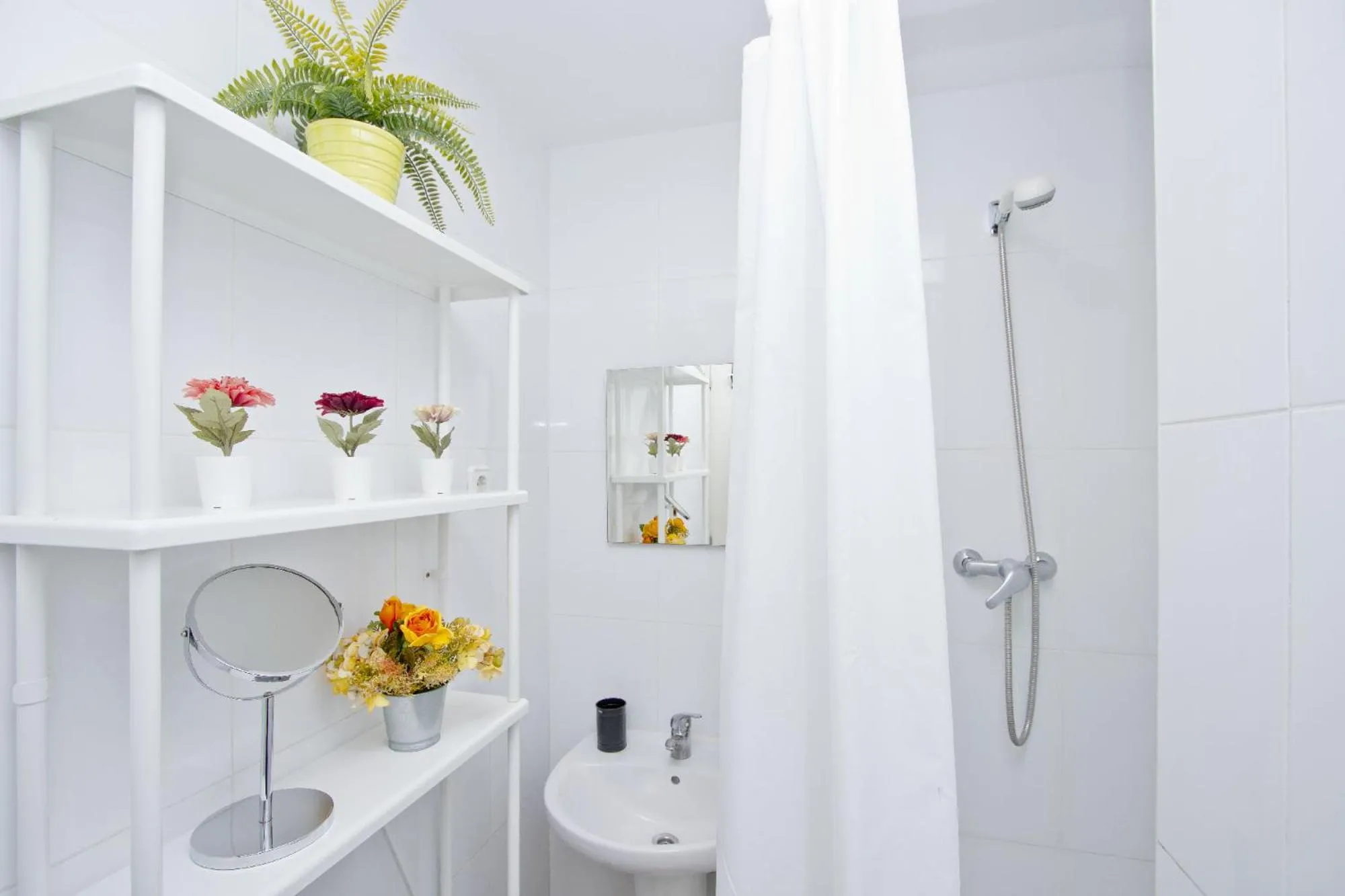 Barcelona City North Hostal