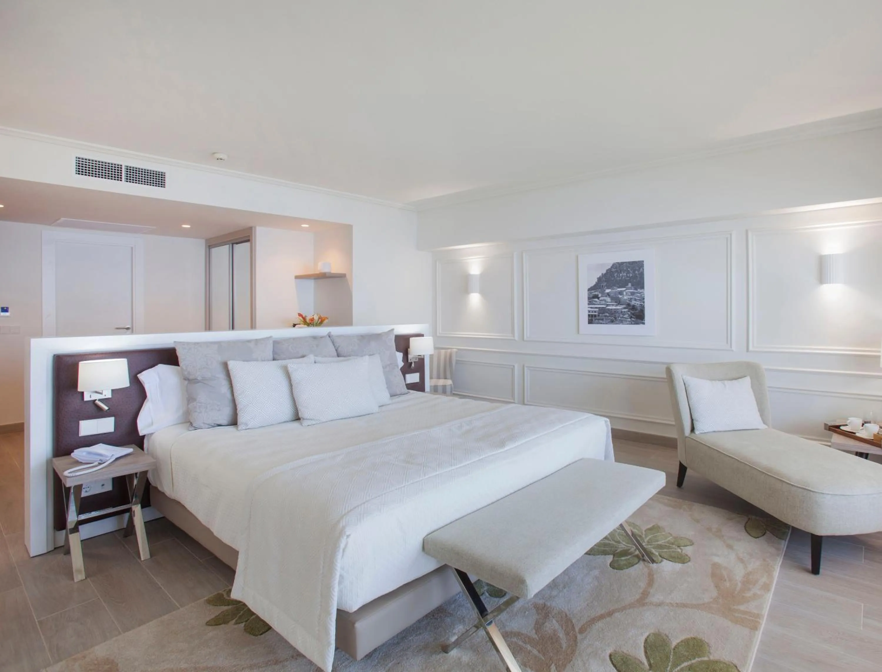 Photo of the whole room, Bed in Bordoy Continental Valldemossa