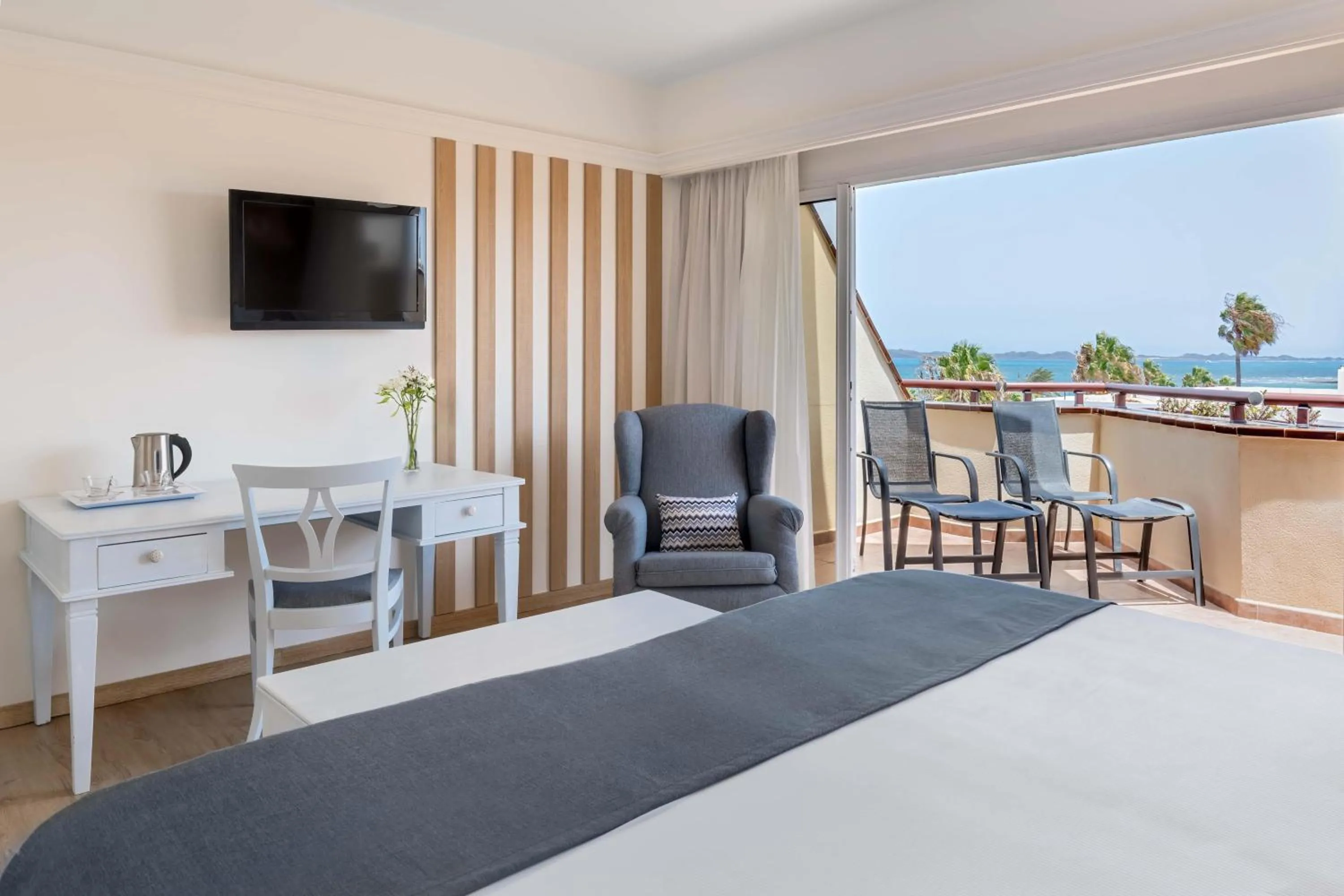 Bedroom, Bed in Barceló Corralejo Bay - Adults Only