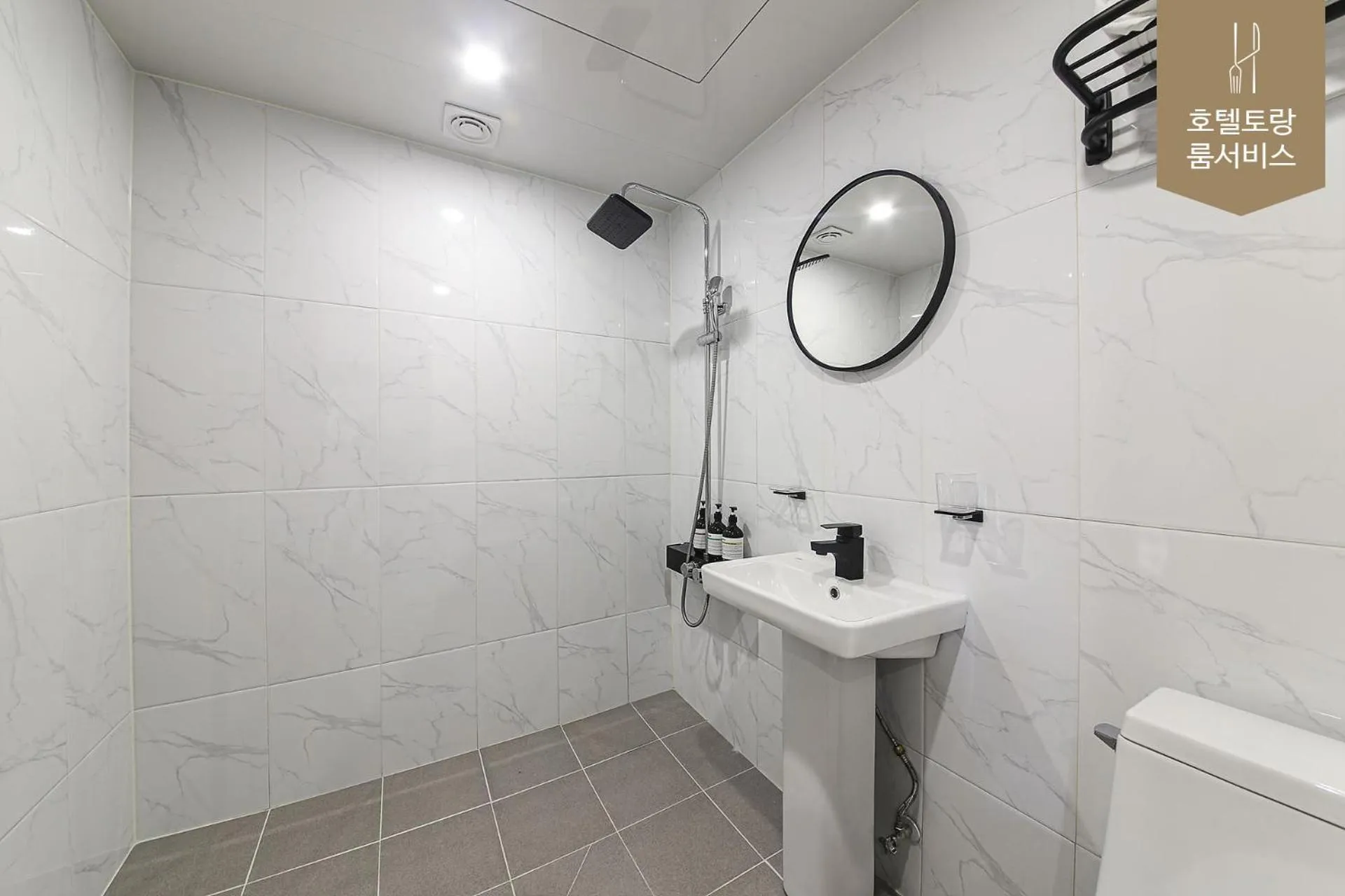 Property building in Hotel Torang Jeonju