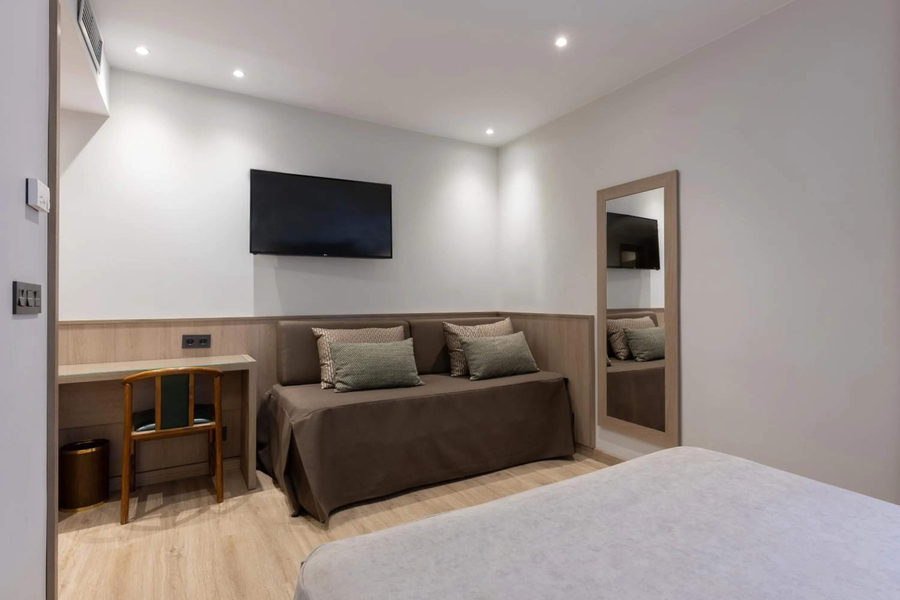 TV and multimedia, Bed in Hotel Casanova