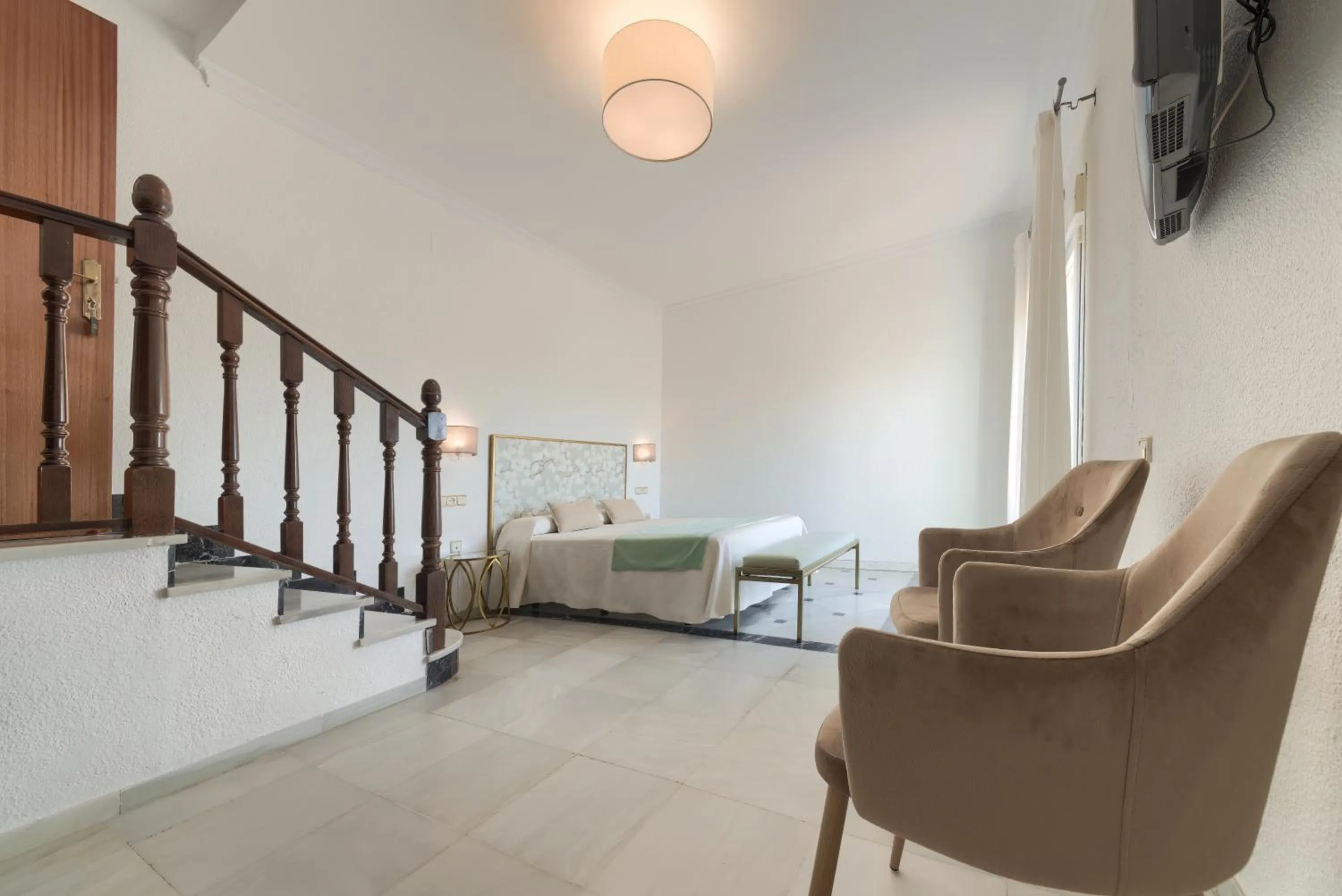 Balcony/Terrace, Bed in Hotel El Convento