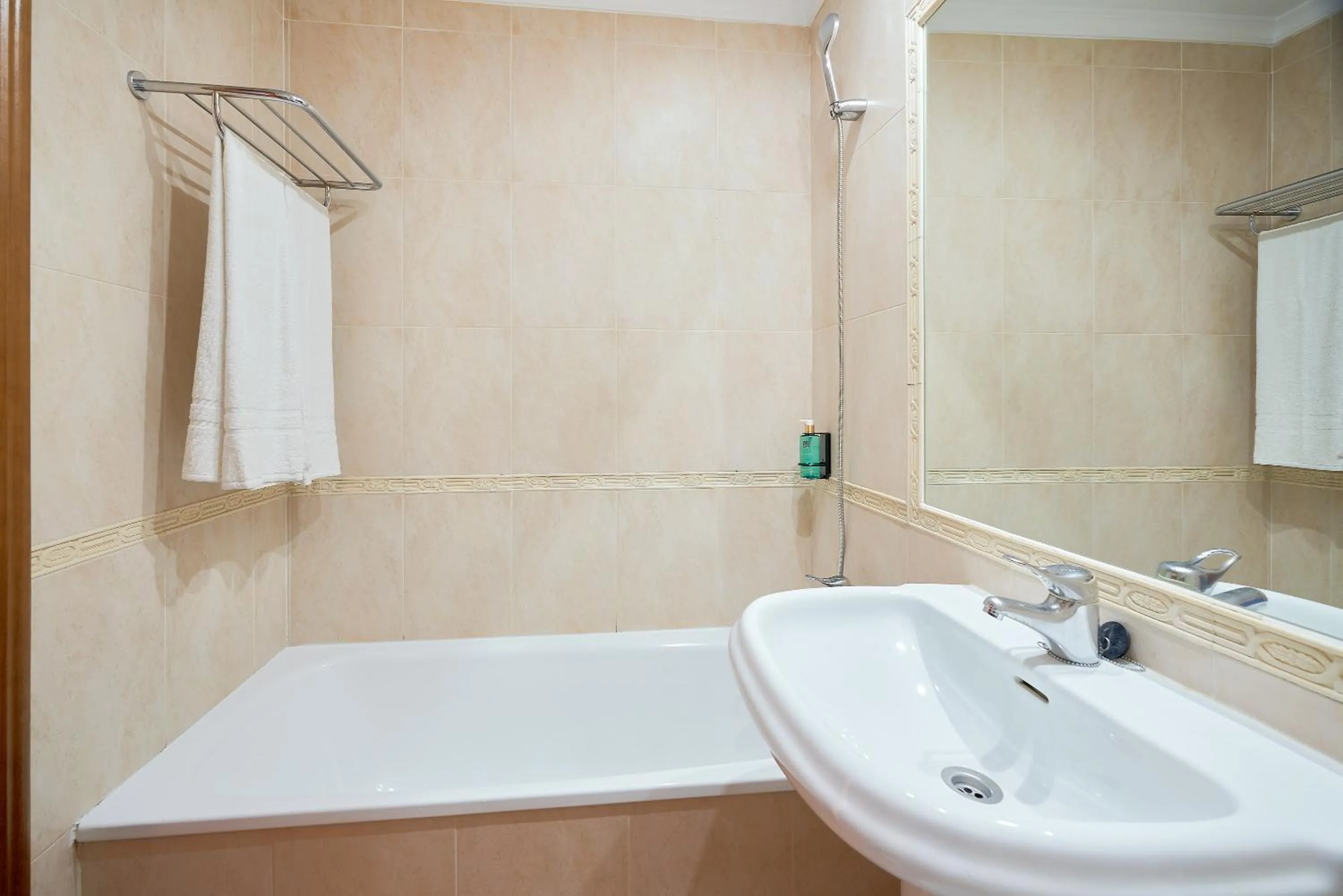Bathroom in Hotel Villa Frigiliana