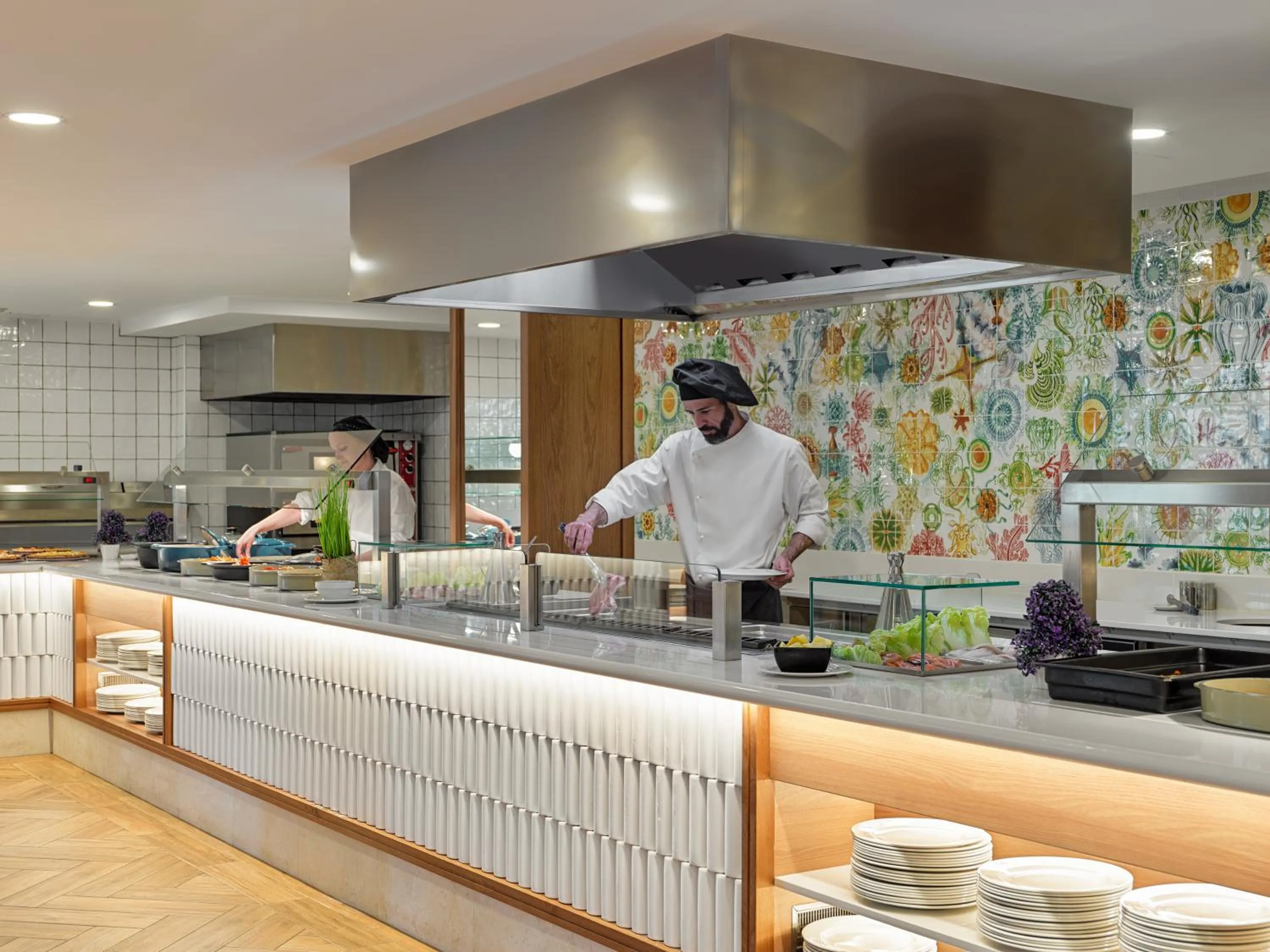 Restaurant/places to eat in H10 Casa del Mar