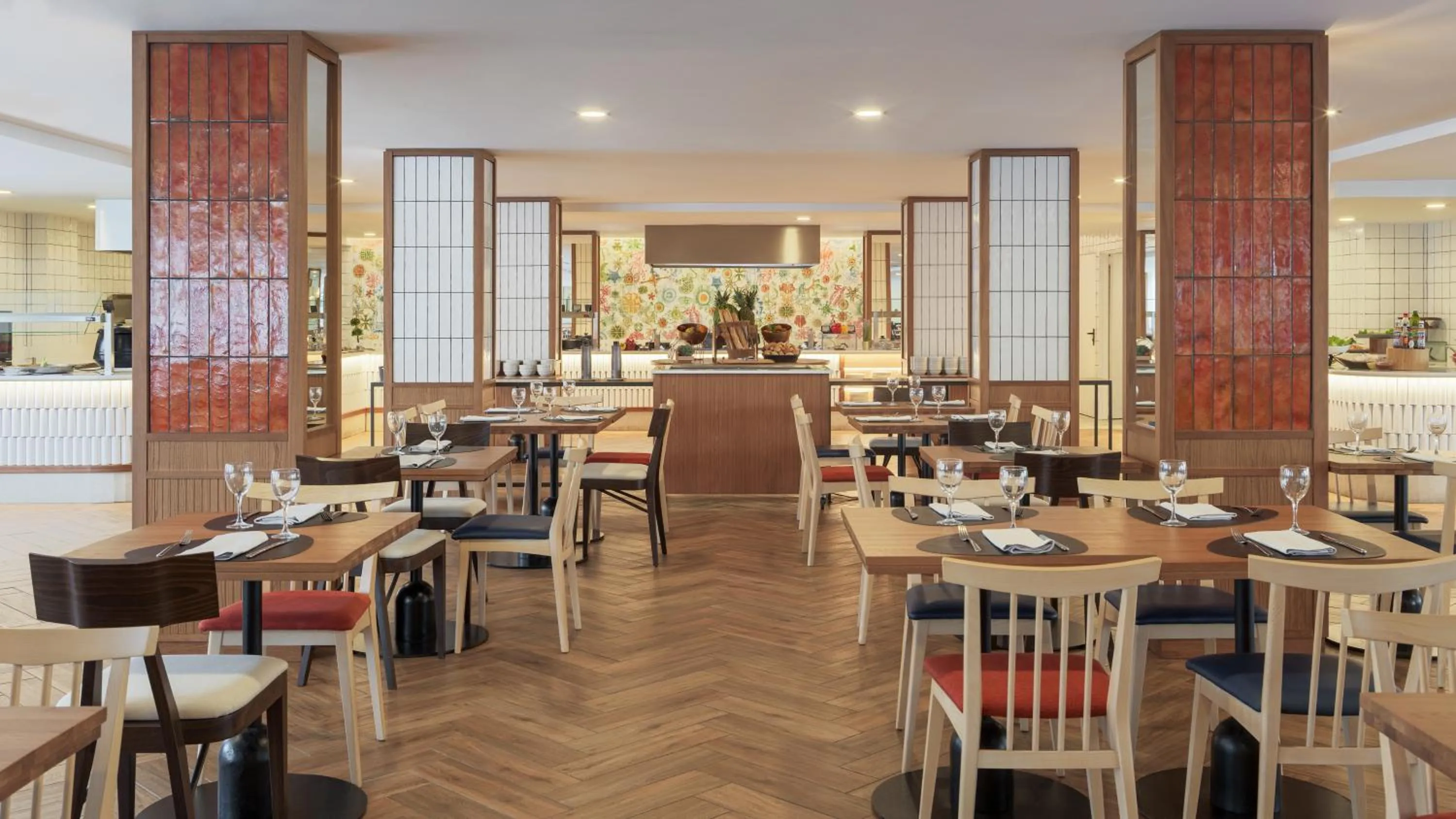 Restaurant/places to eat in H10 Casa del Mar