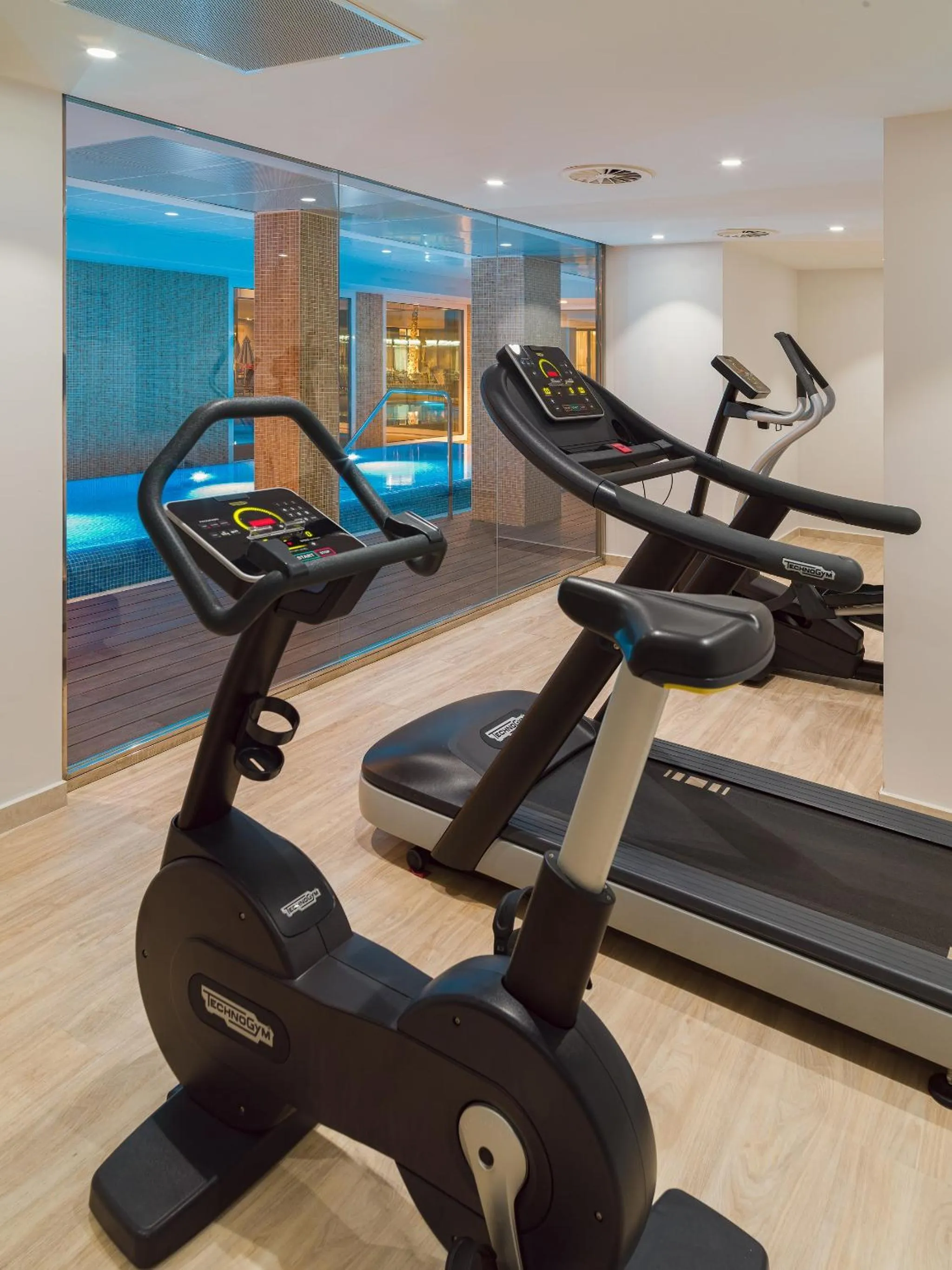 Fitness centre/facilities in H10 Casa del Mar