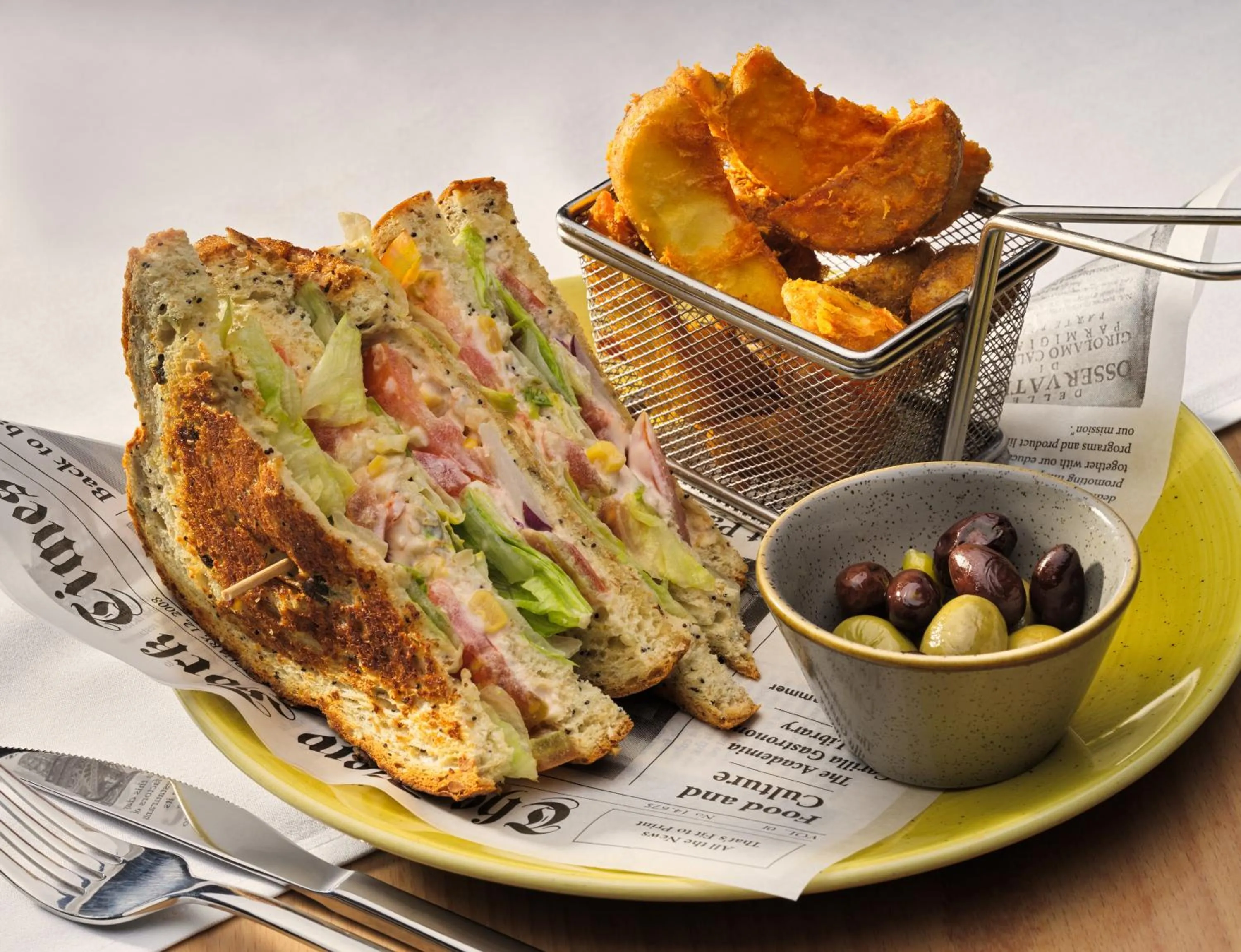 Restaurant/places to eat in H10 Casa del Mar