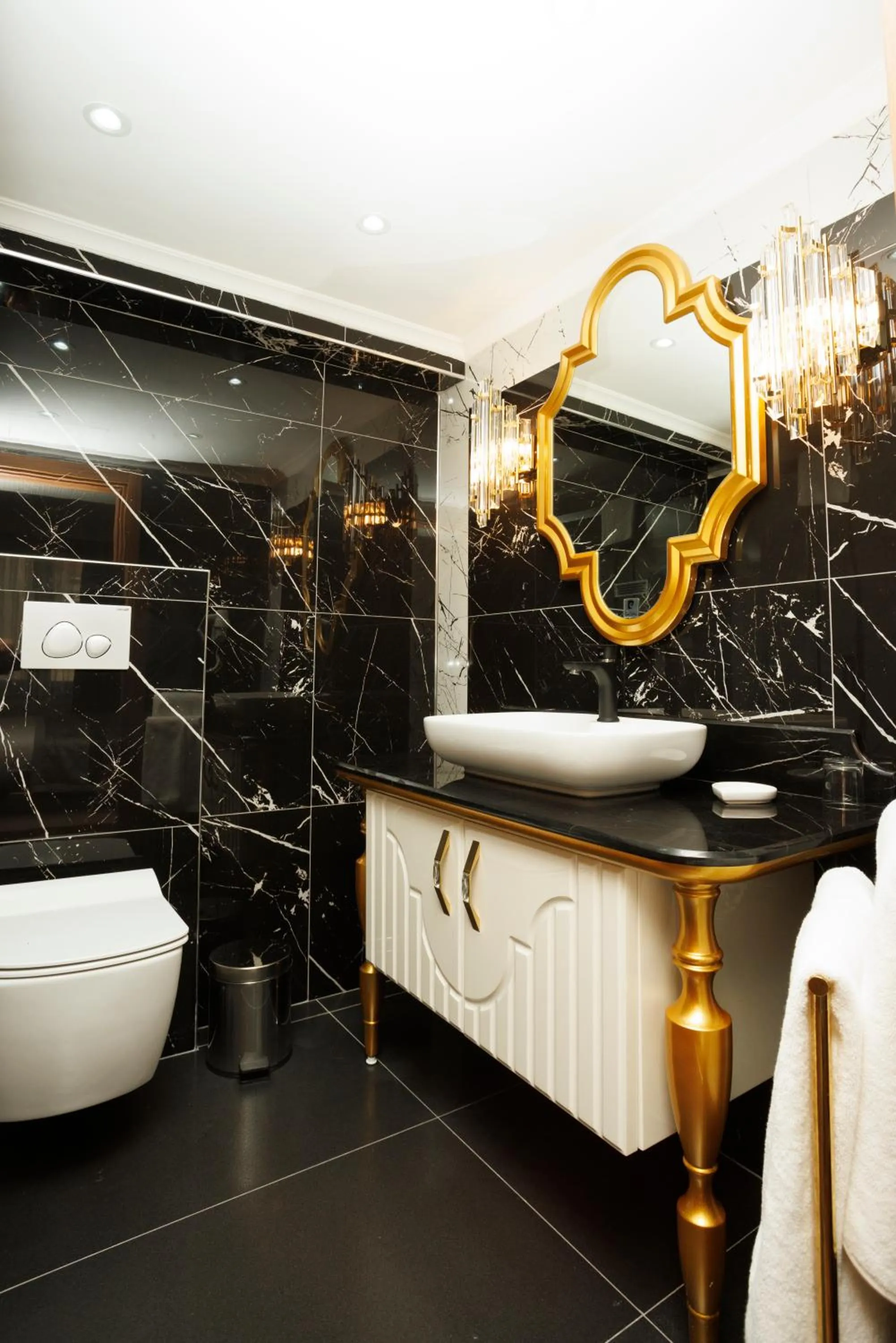 Shower in Anemon Kent Uşak Hotel