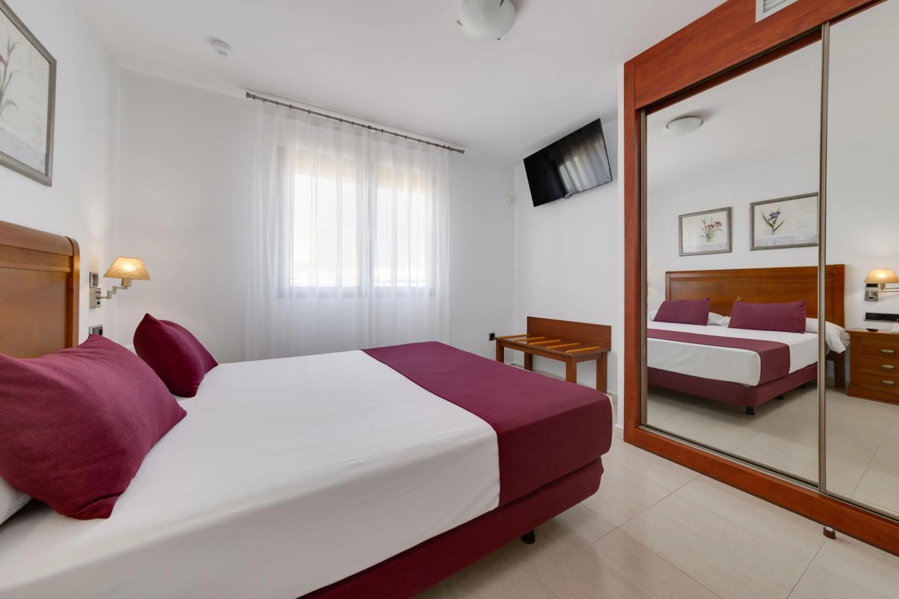 Bedroom, Bed in Daniya Denia Spa & Business 4*