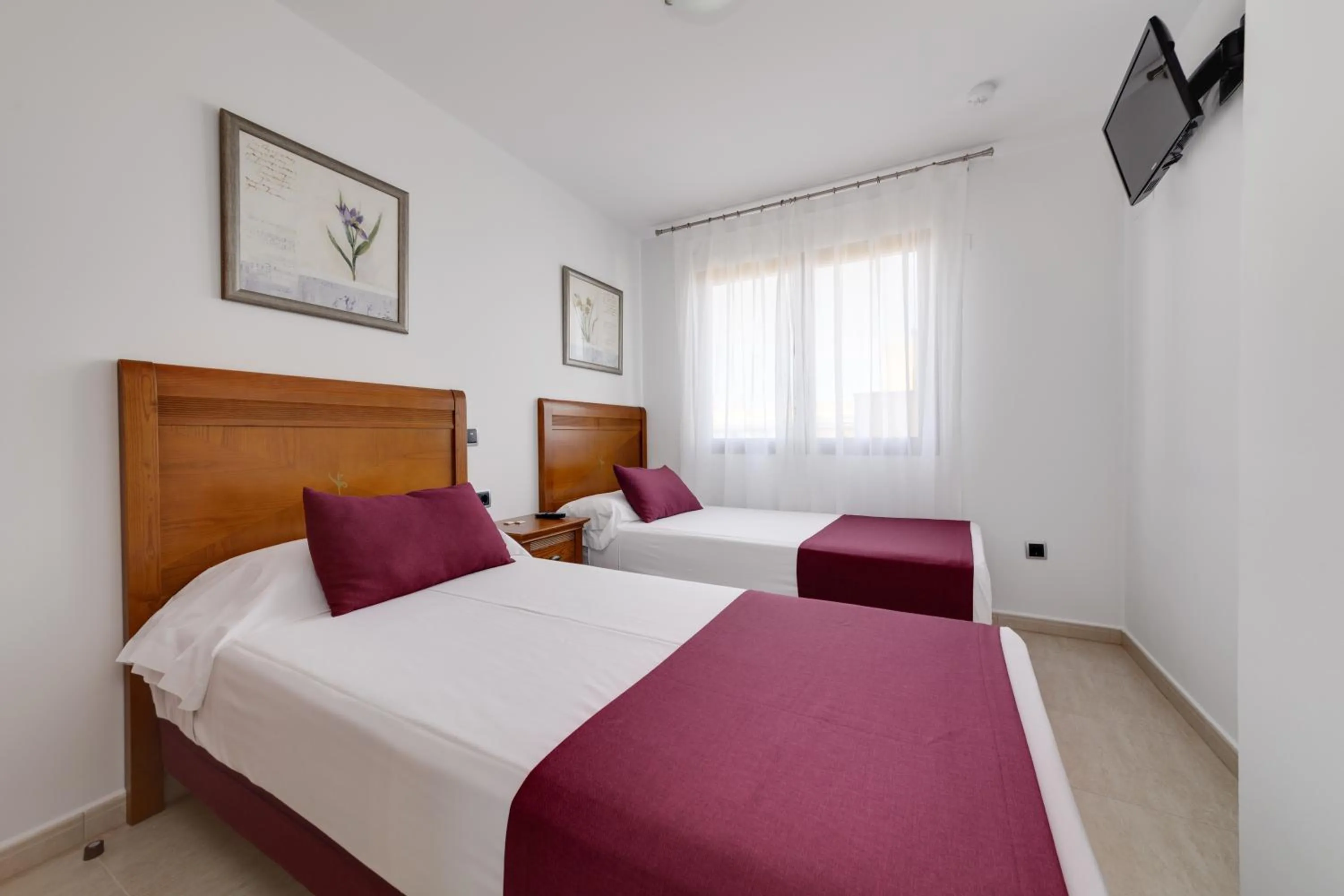 Bed in Daniya Denia Spa & Business 4*
