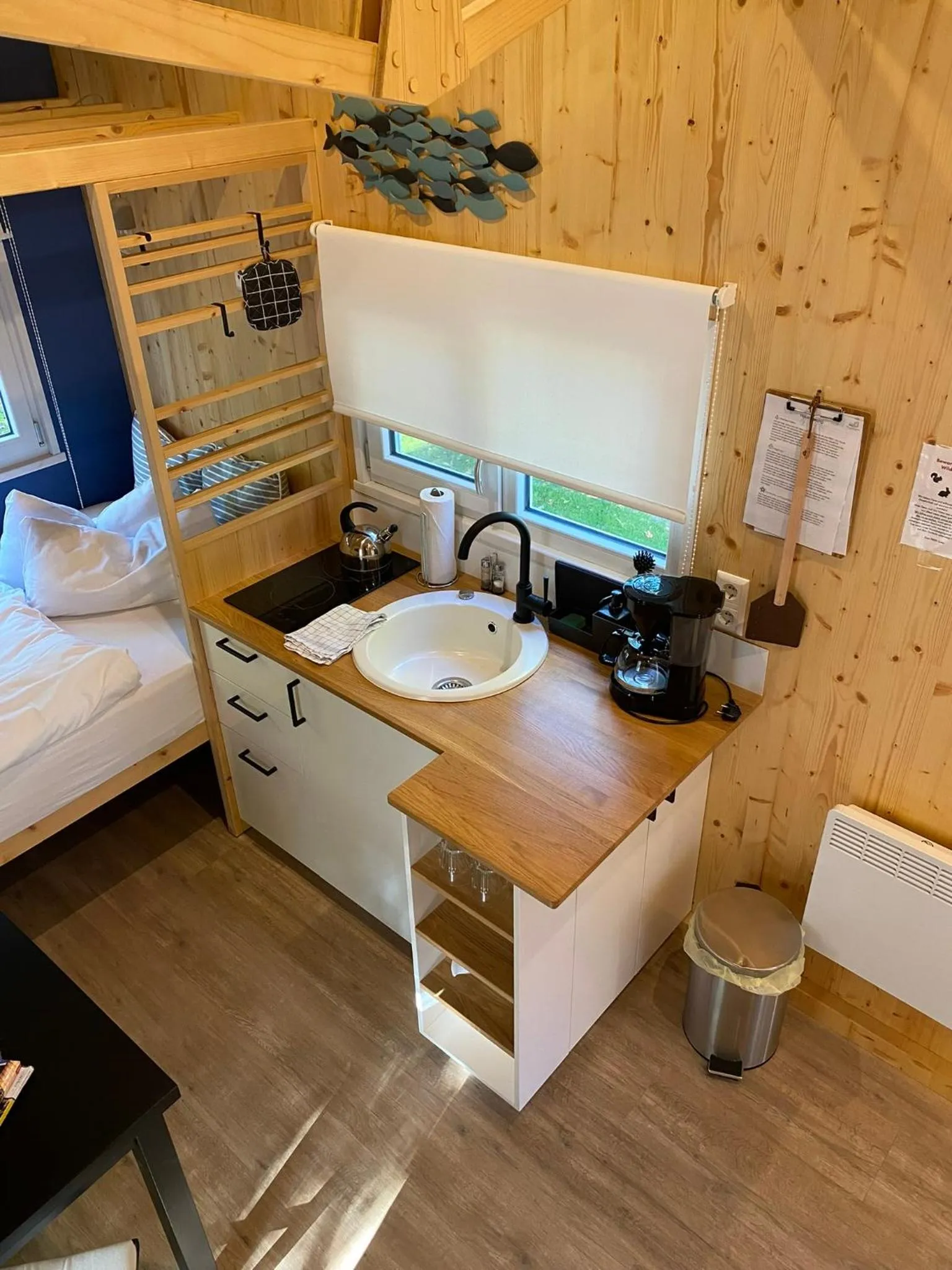 Bed in Tiny House Möhne im PIER9 Tiny House Hotel