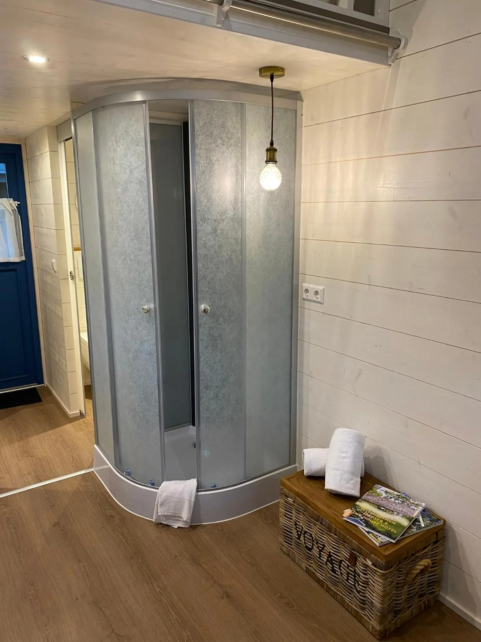 Tiny House Ems im PIER9 Tiny House Hotel