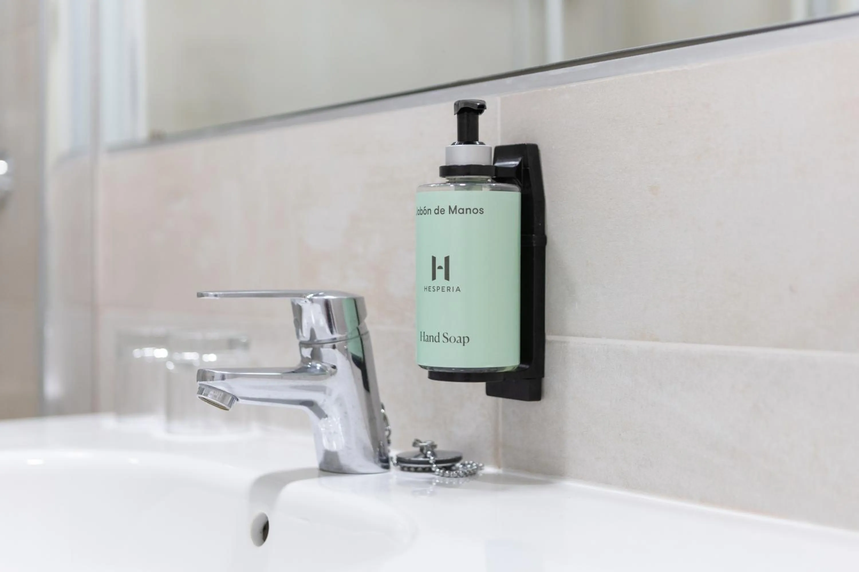 Bathroom in Apartamentos Hesperia Bristol Playa