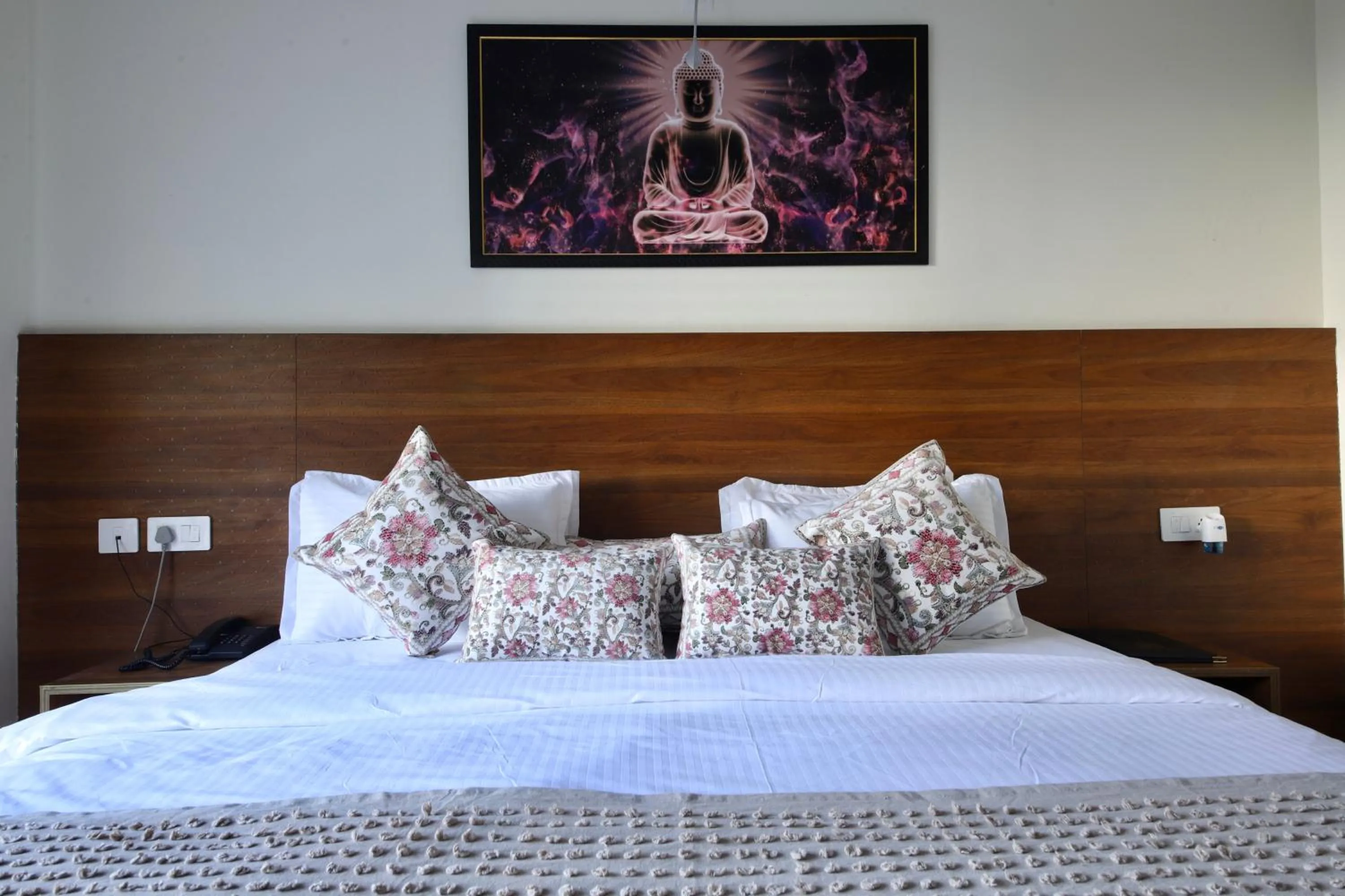 Bedroom, Bed in Perfectstayz Value Forest Valley Near Waterfall