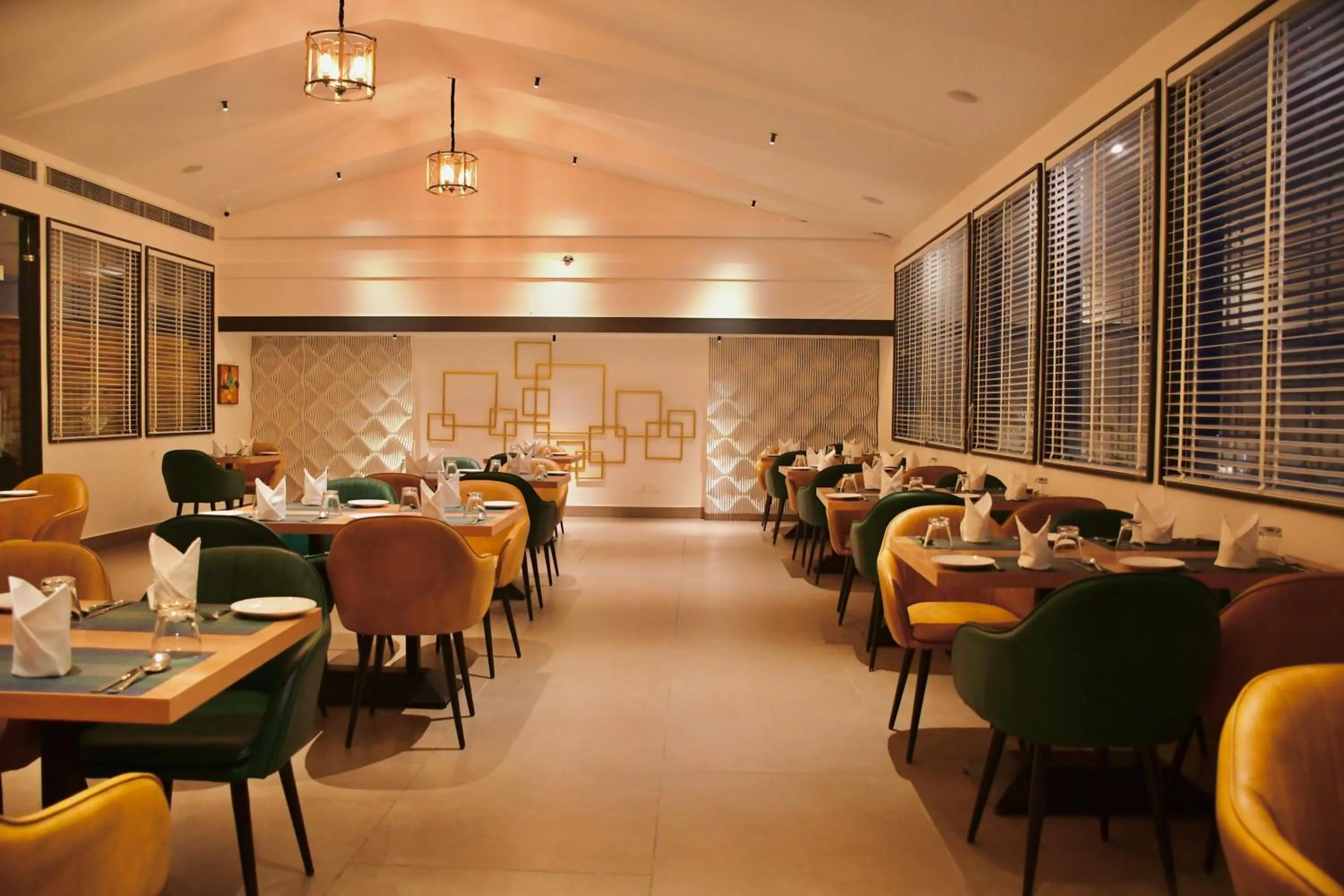 Restaurant/places to eat in SJ PARADISE