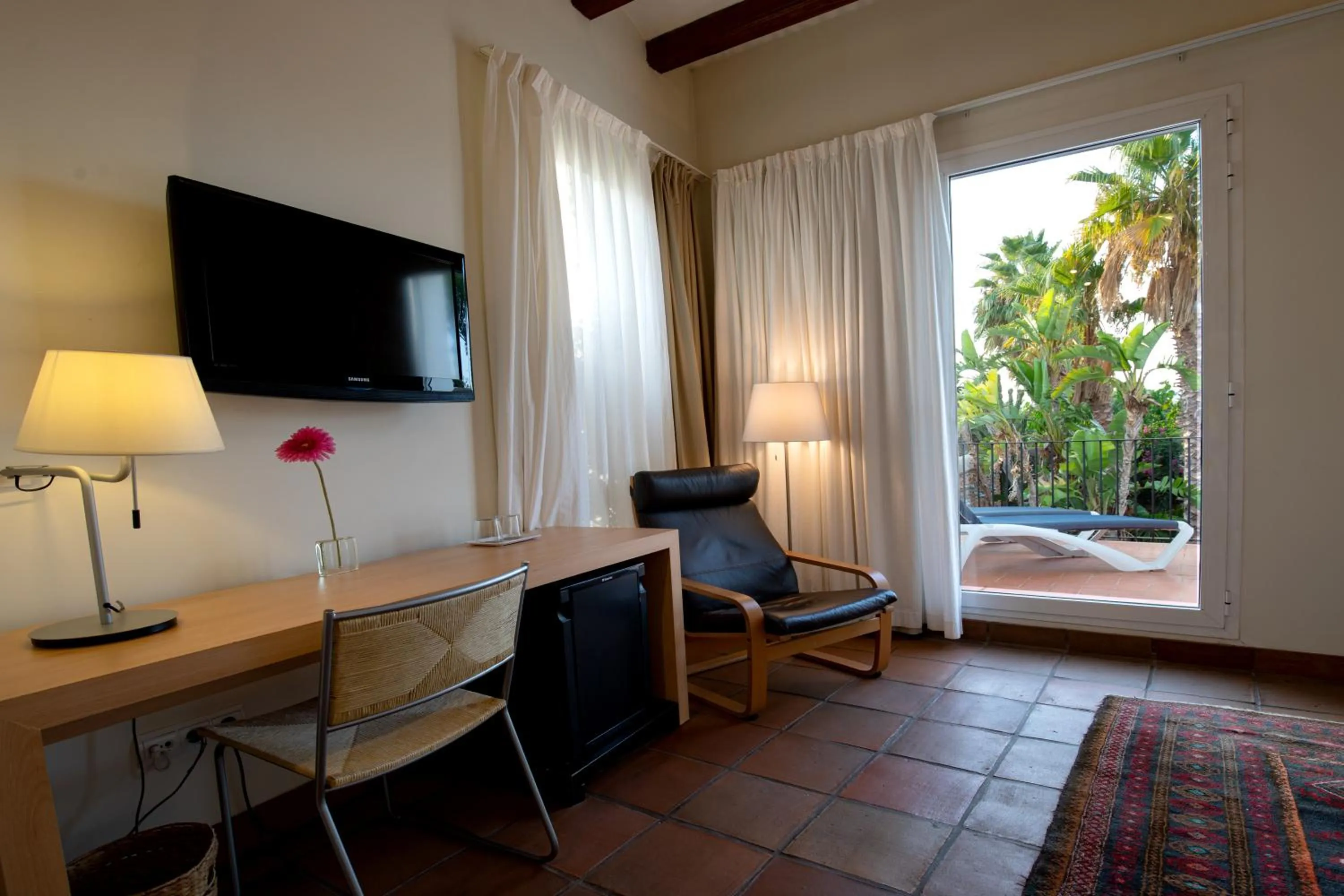 Photo of the whole room in Tancat de Codorniu