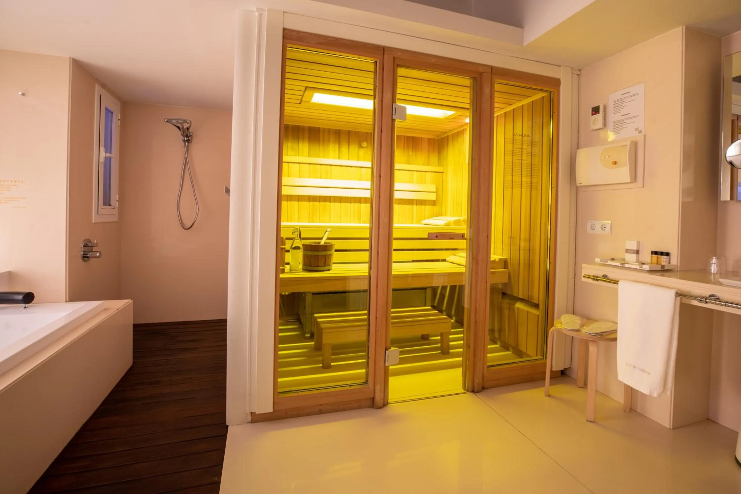 Hot Tub in Tancat de Codorniu