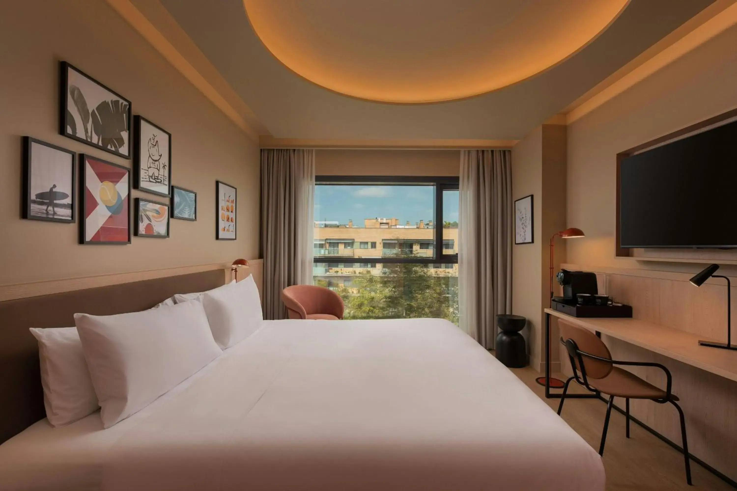 Preferred King Room with City View in Four Points by Sheraton Barcelona Diagonal Preferred King Room with City View in Four Points by Sheraton Barcelona Diagonal