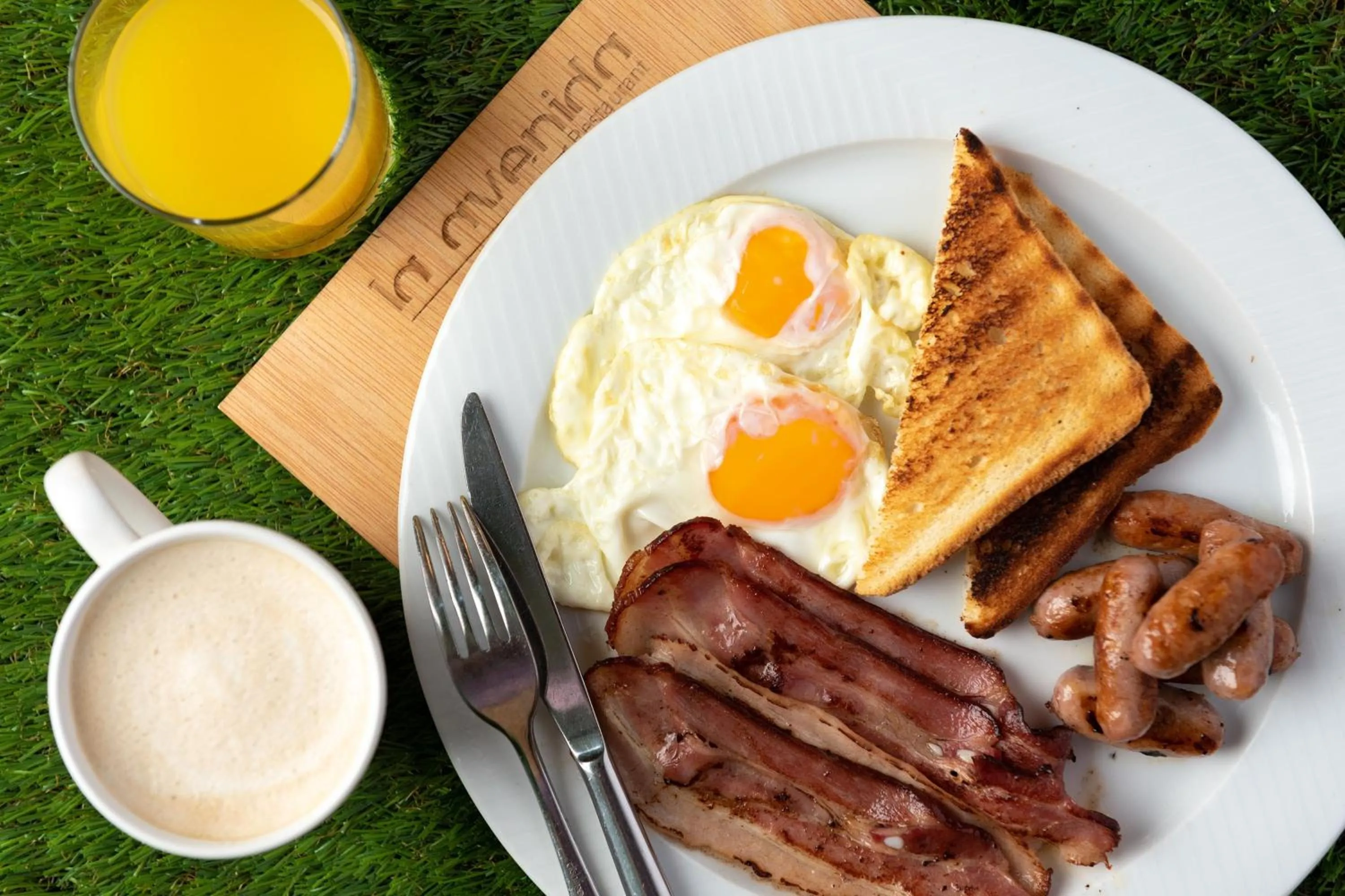 Breakfast in Four Points by Sheraton Barcelona Diagonal