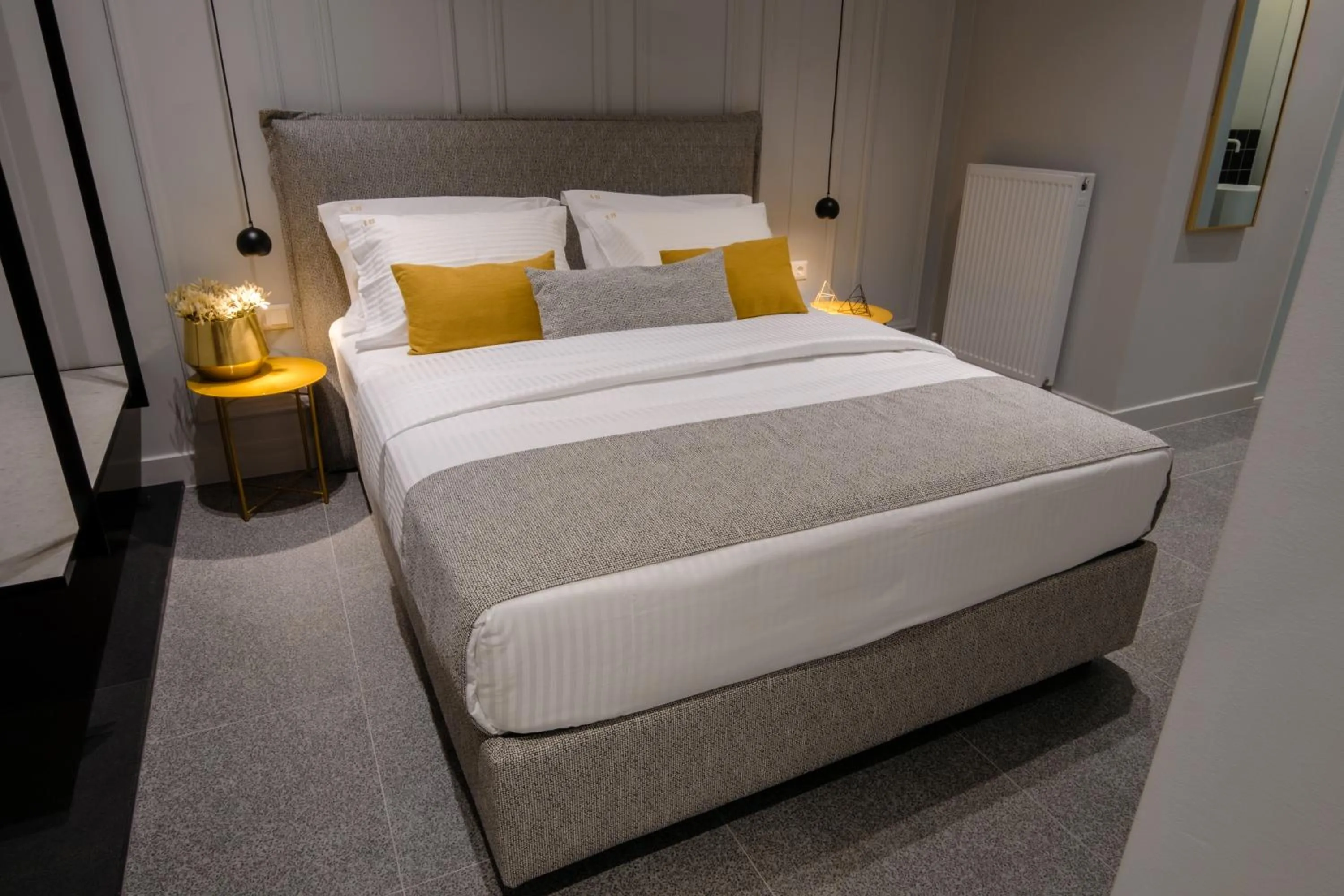 Bed in K23 Color Suites