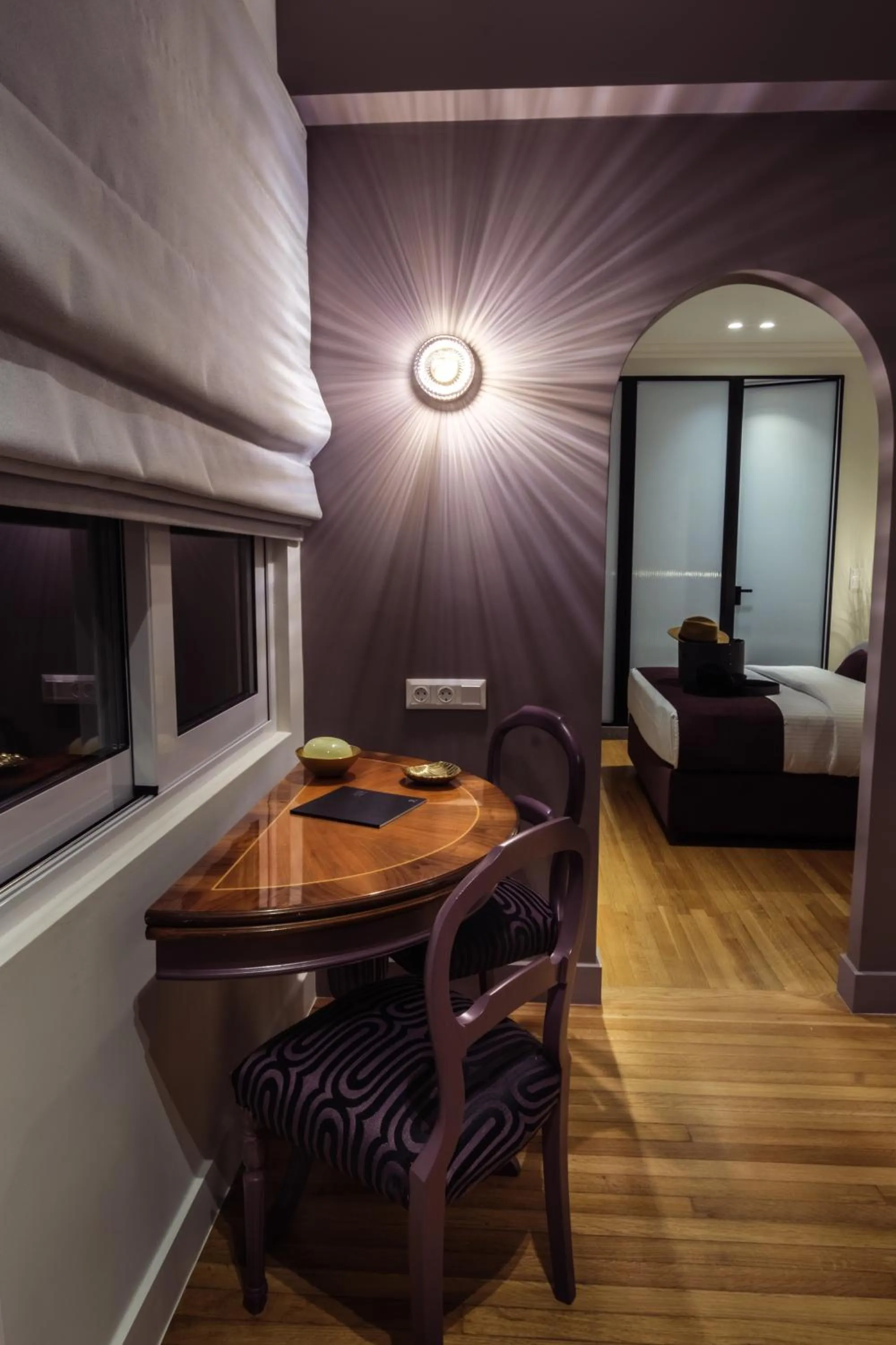 Photo of the whole room, Bed in K23 Color Suites