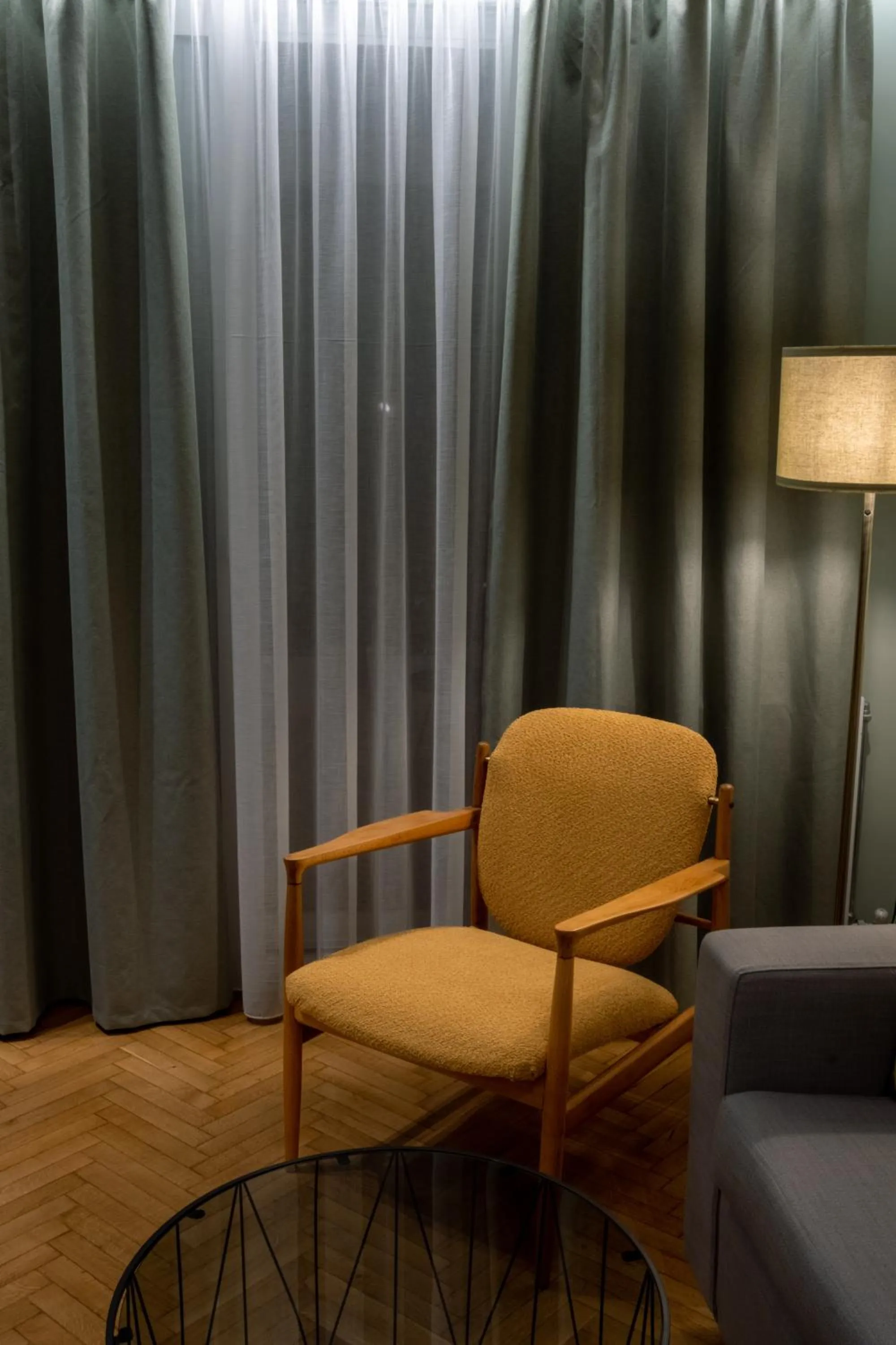 Seating area in K23 Color Suites