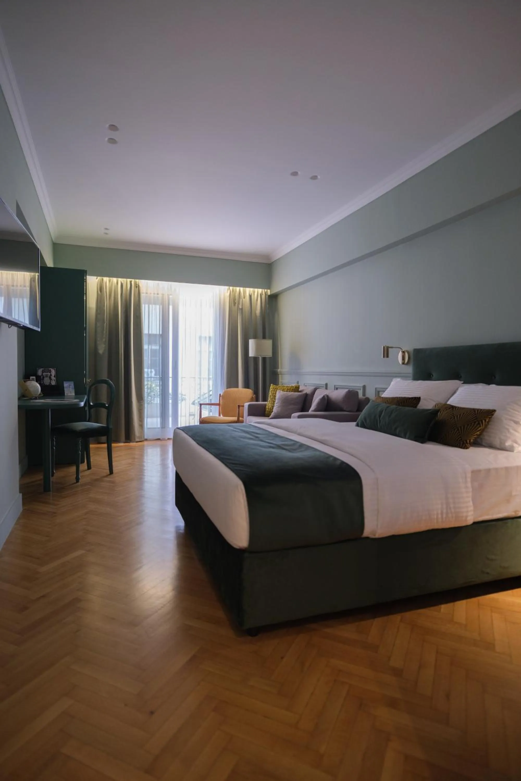 Bed in K23 Color Suites