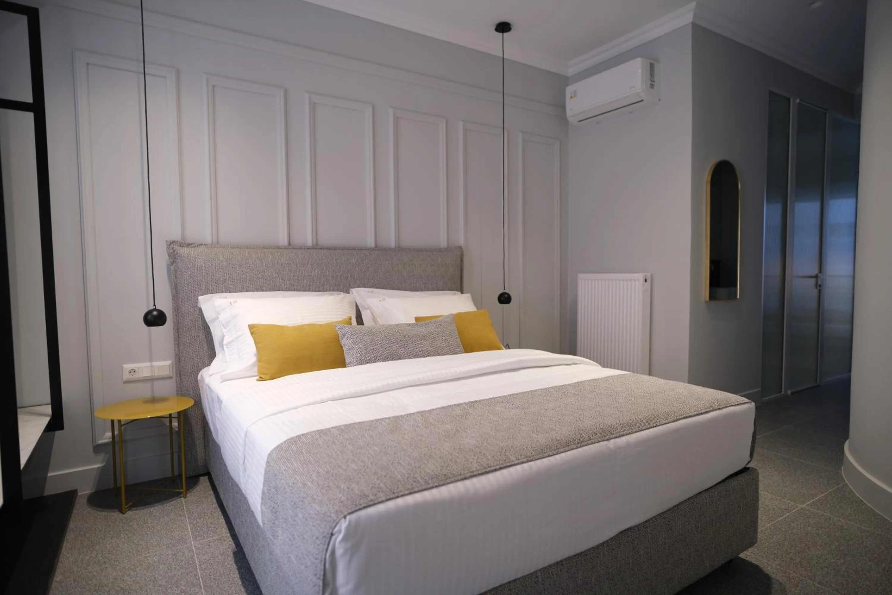 Bed in K23 Color Suites