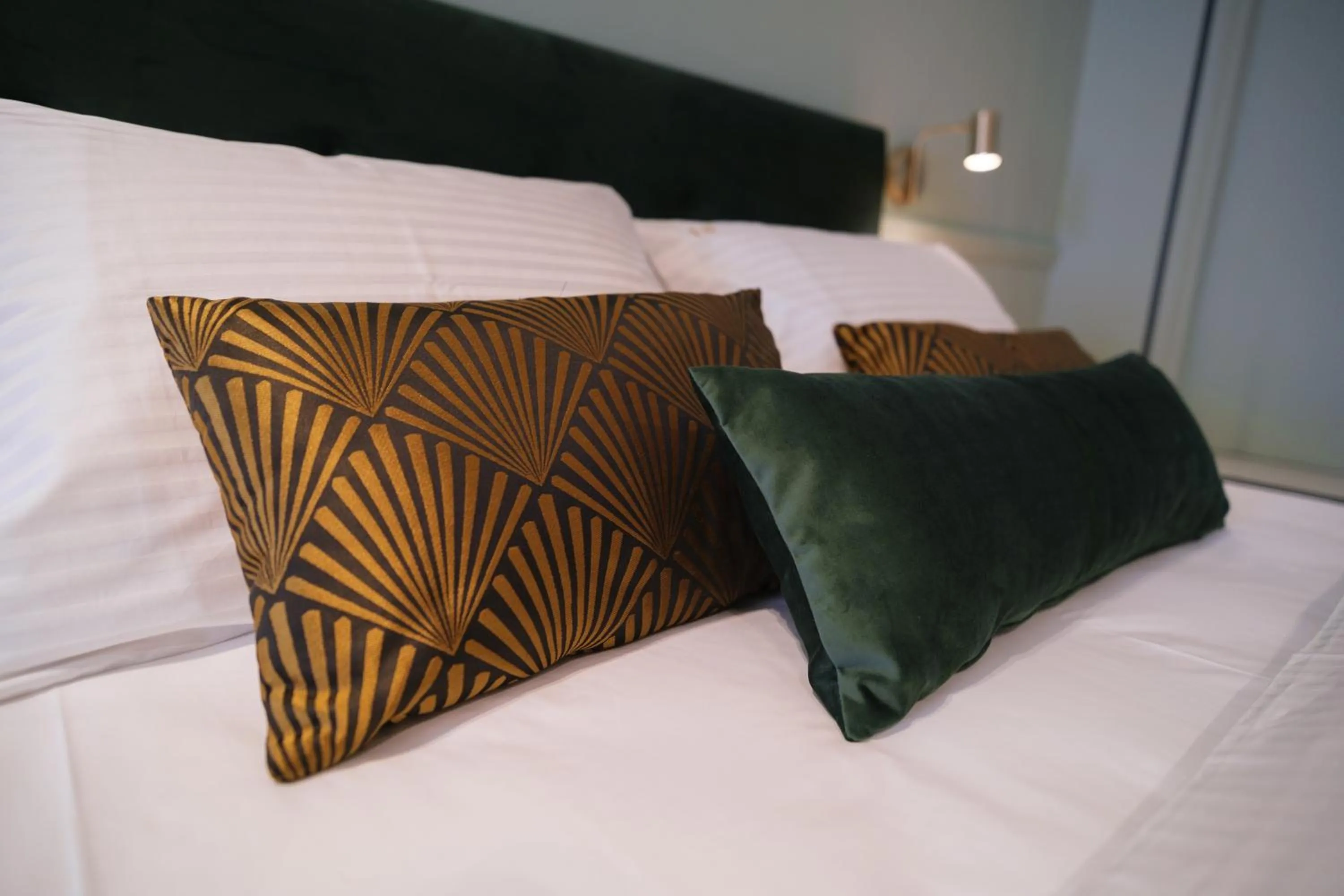 Bed in K23 Color Suites