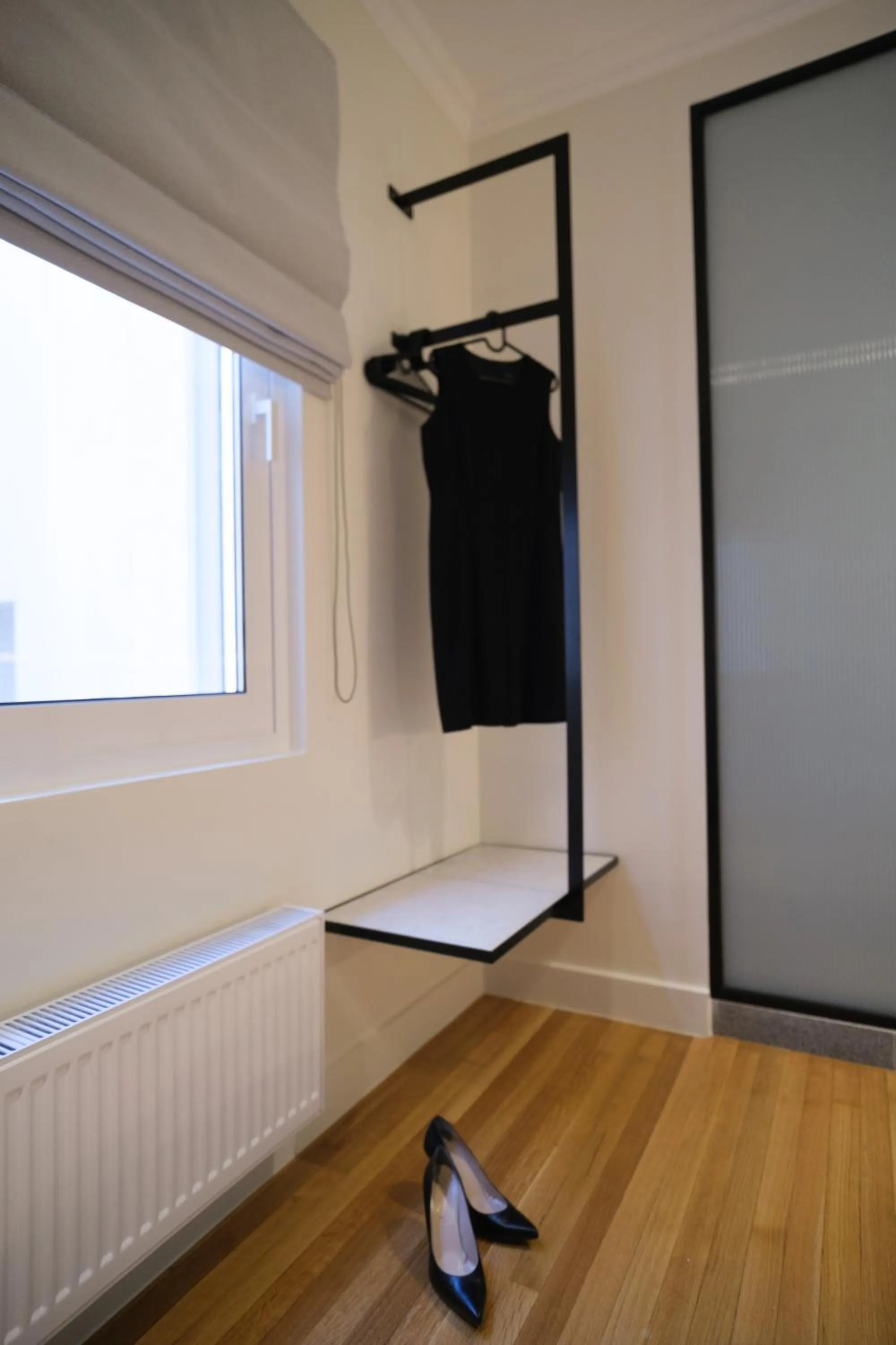 wardrobe in K23 Color Suites