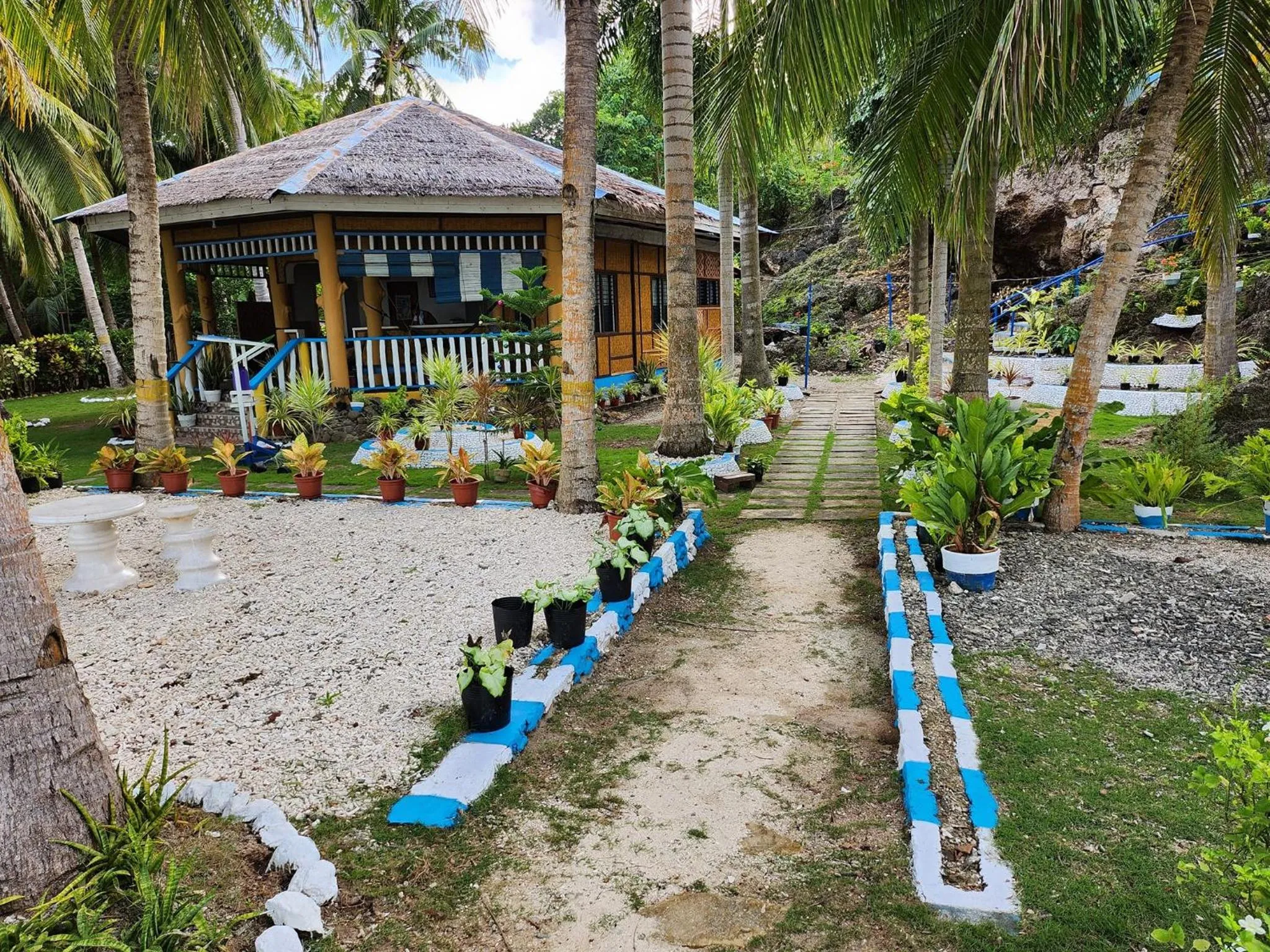Property building in Islanders Paradise Beach