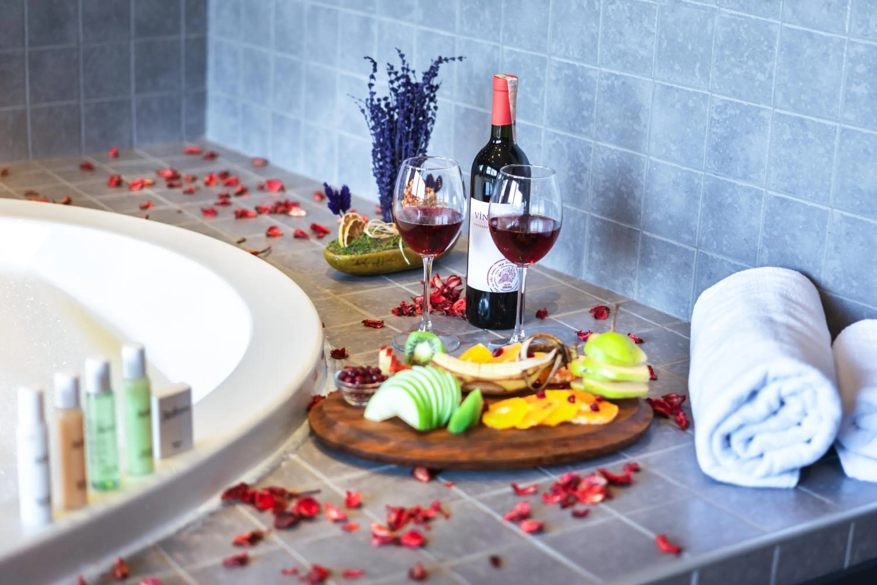 Hot Tub in Nova Vista Centrum Hotel Eskisehir, a Member of Radisson Individuals