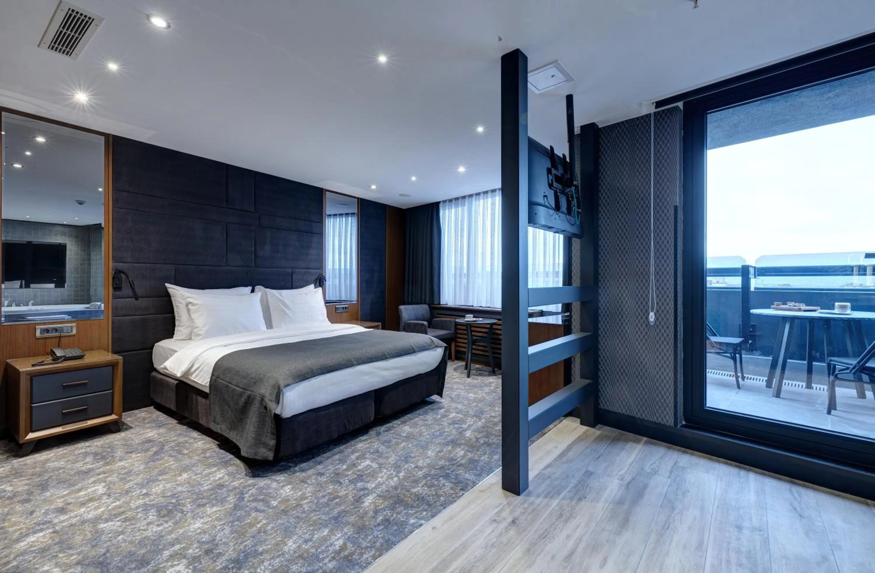 Bedroom, Bed in Nova Vista Centrum Hotel Eskisehir, a Member of Radisson Individuals