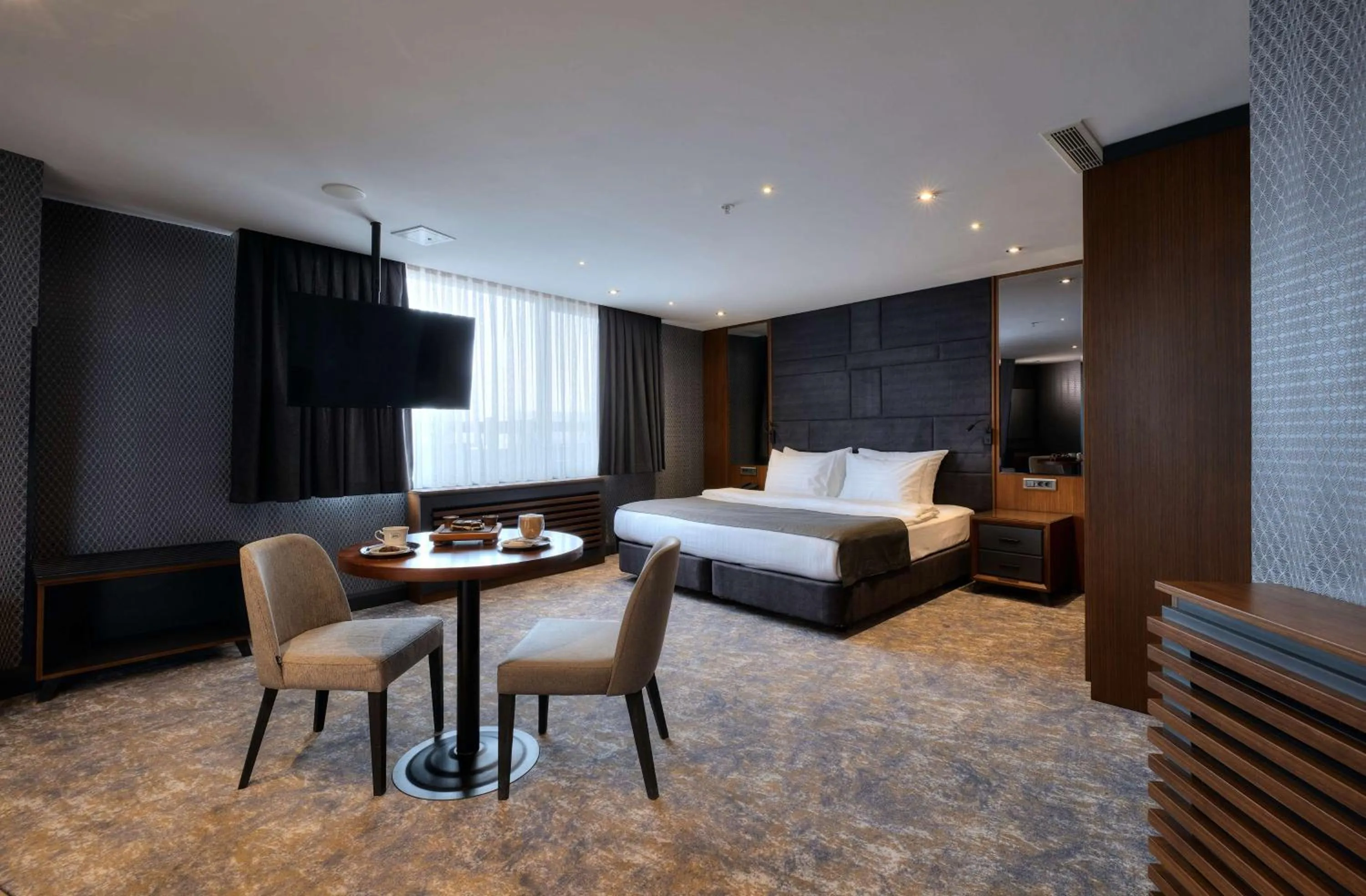 Photo of the whole room, Bed in Nova Vista Centrum Hotel Eskisehir, a Member of Radisson Individuals