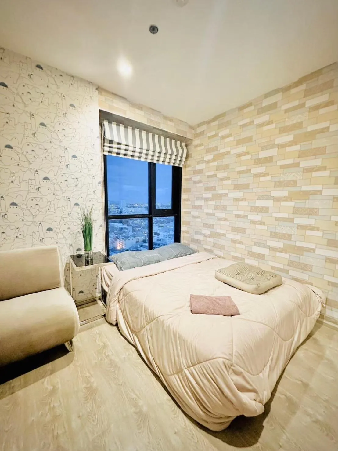 Bed in The Base Central Pattaya