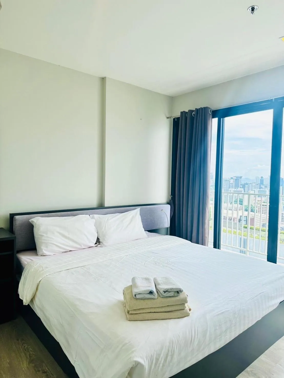 Bed in The Base Central Pattaya