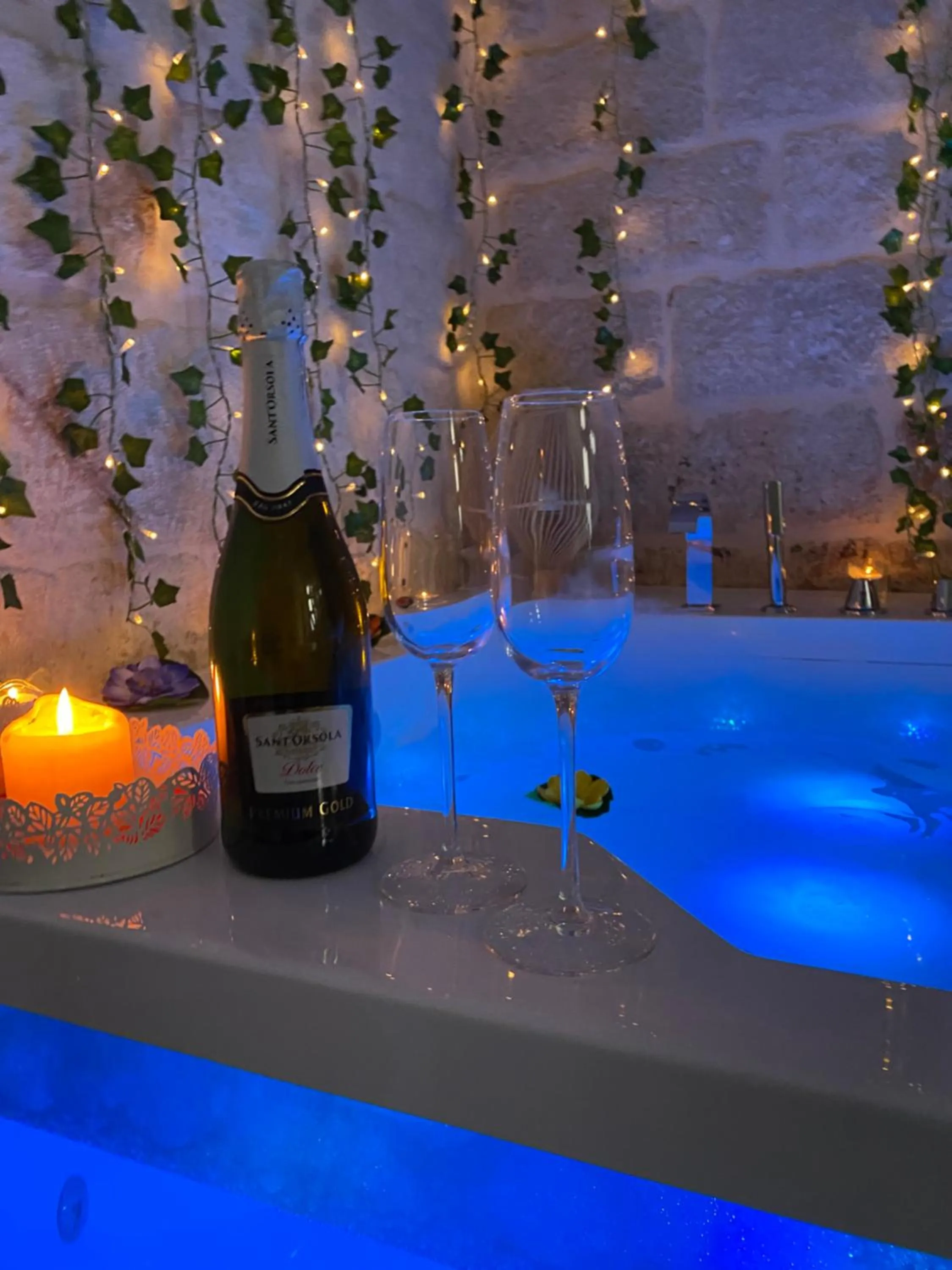 Hot Tub in Stella Marina Luxury