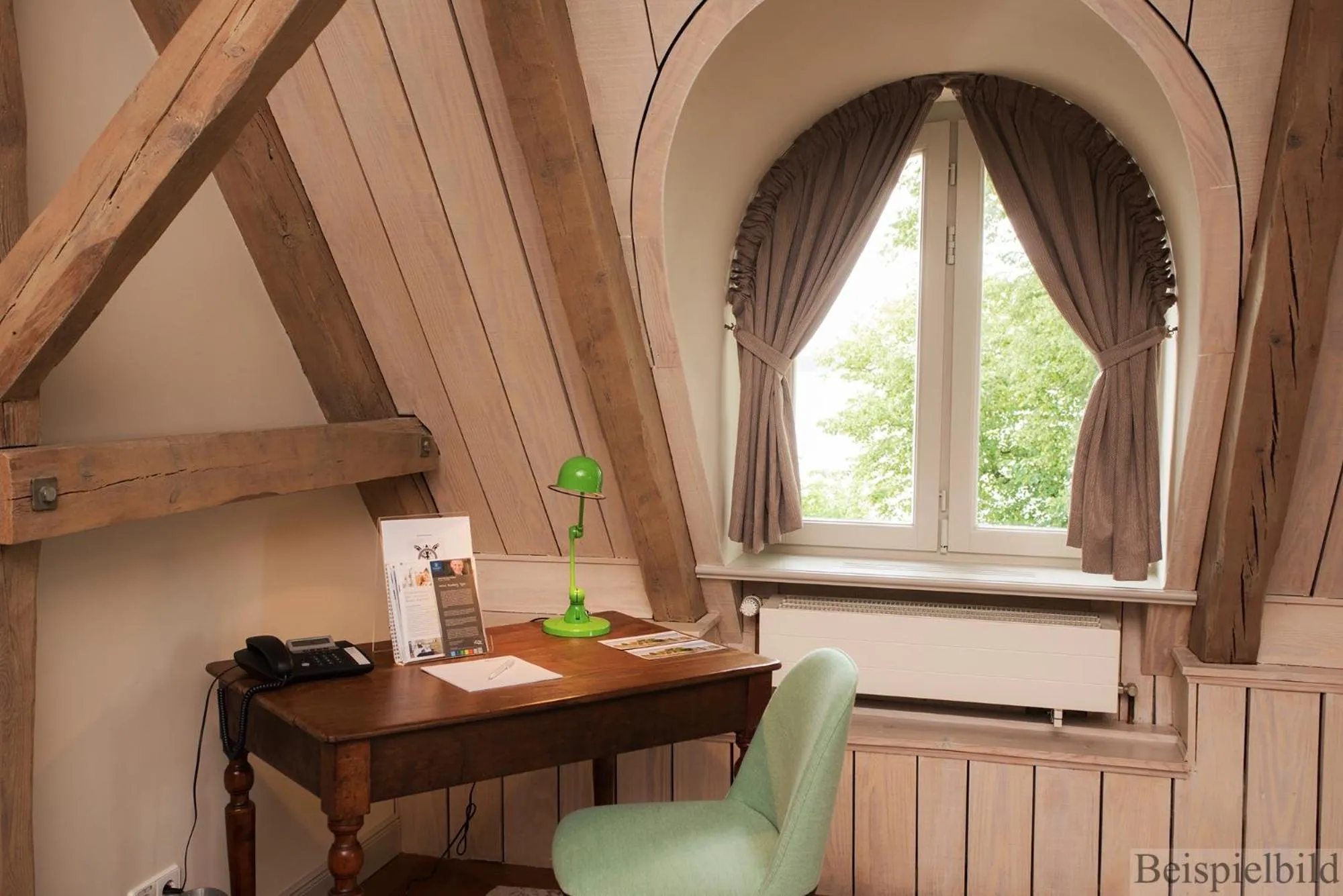 Seating area in Traditionshaus by Zollenspieker Fährhaus