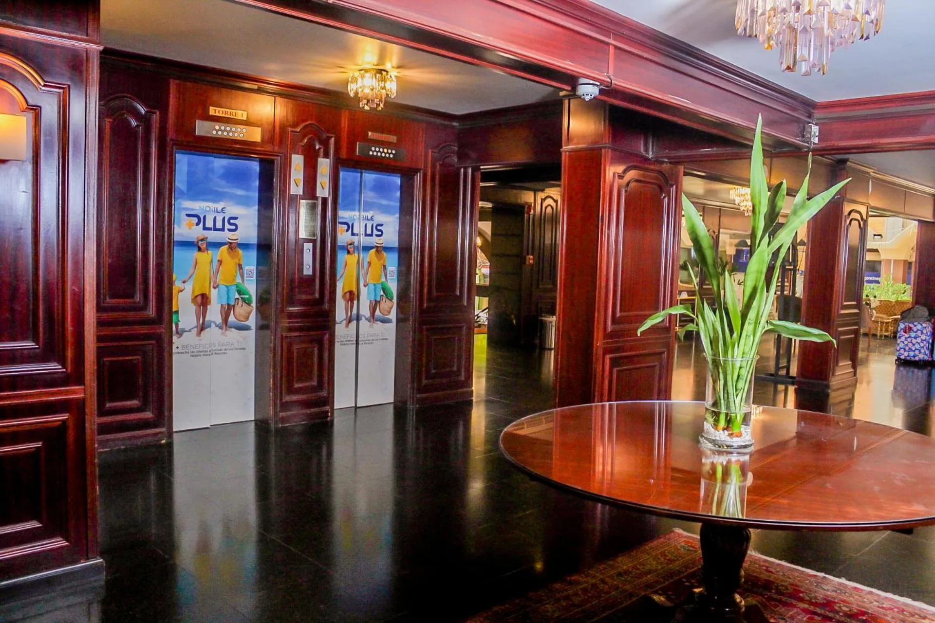 elevator in Nobile Suites Excelsior Asuncion