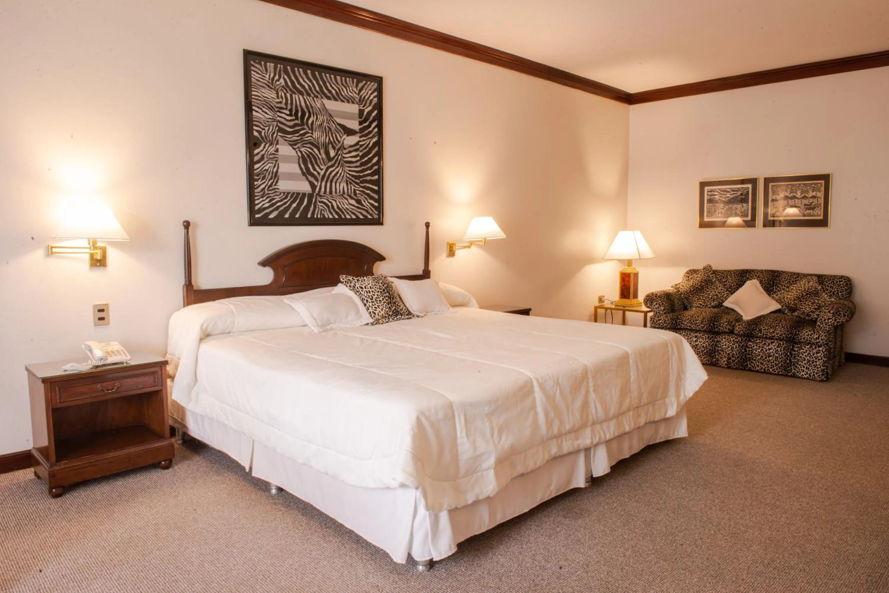 Bed in Nobile Suites Excelsior Asuncion