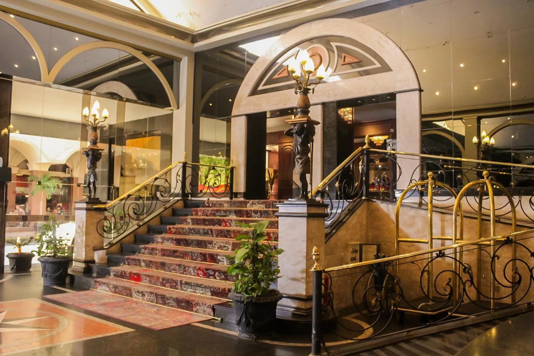 Facade/entrance in Nobile Suites Excelsior Asuncion