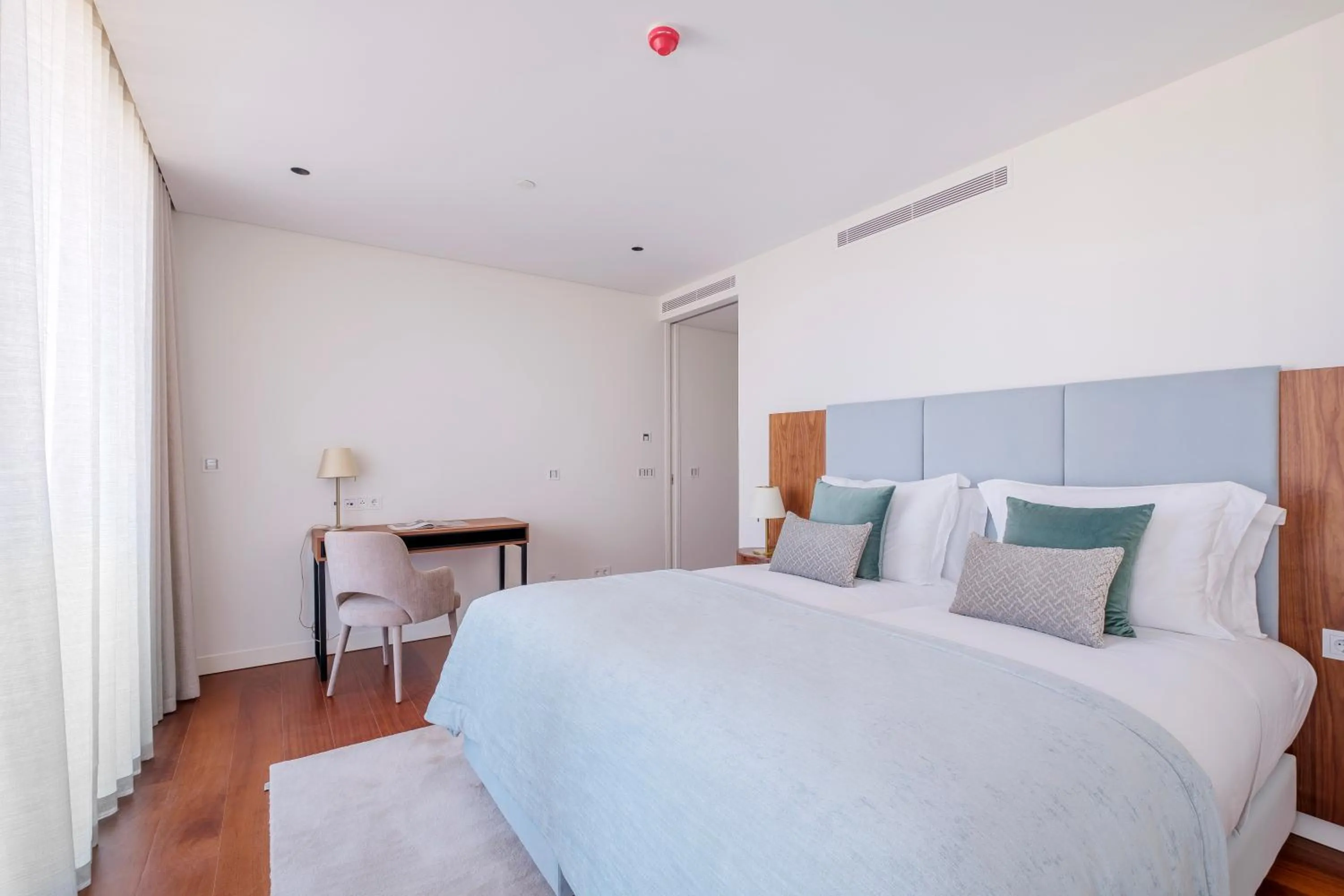 Bedroom, Bed in Martinhal Lisbon Oriente