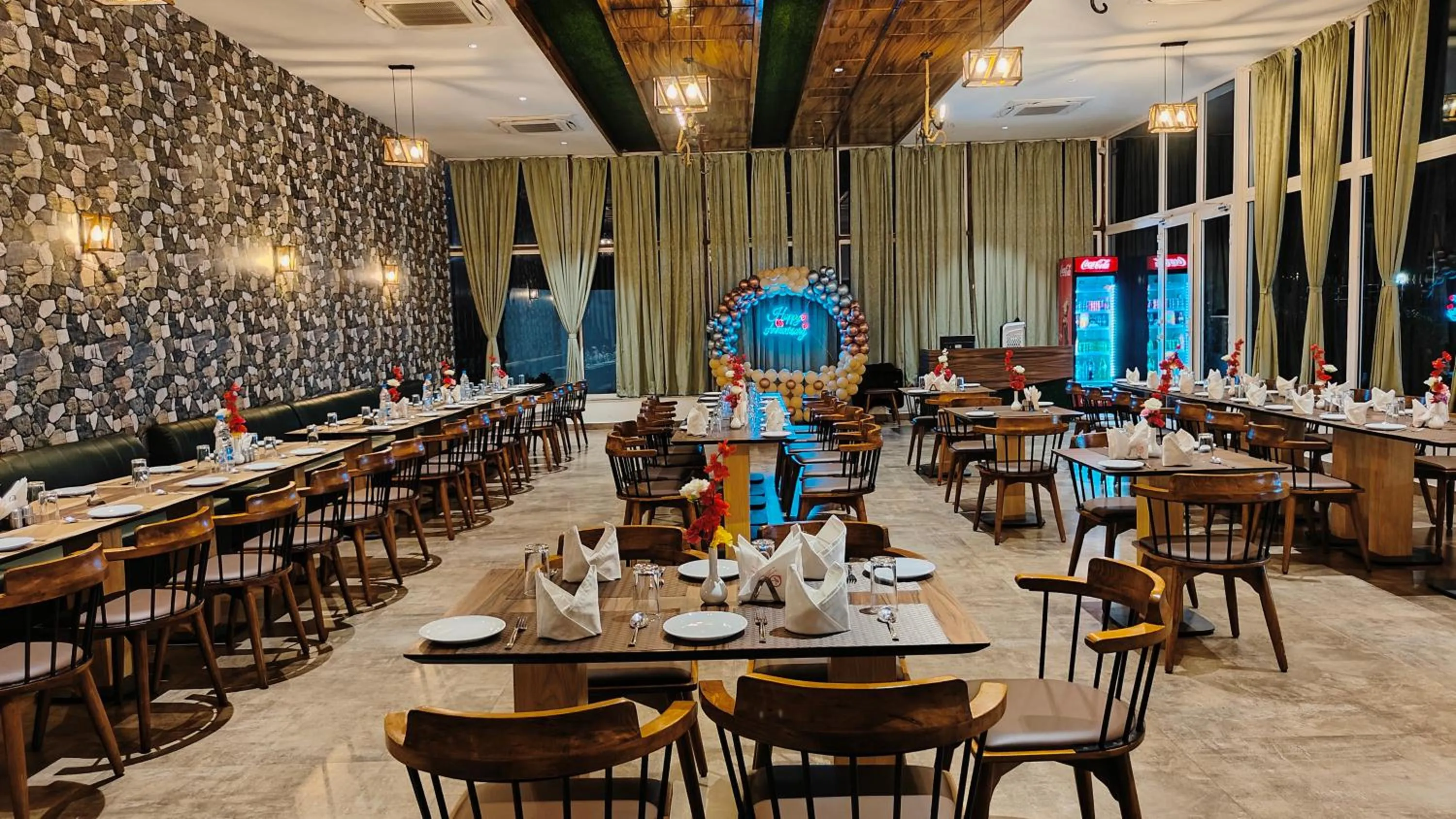 Restaurant/places to eat in The Kamoda Resort