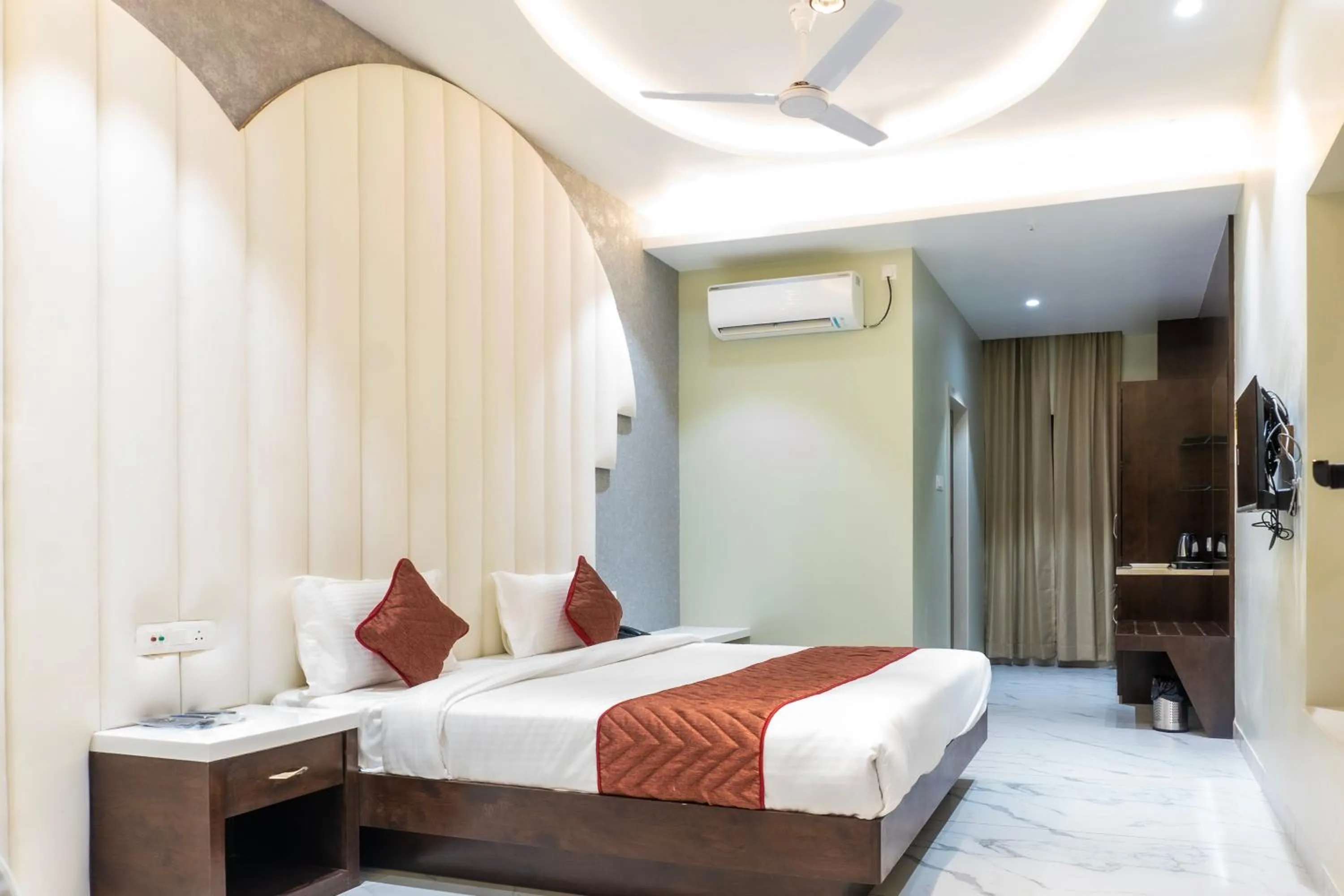 hair dresser in The Kamoda Resort