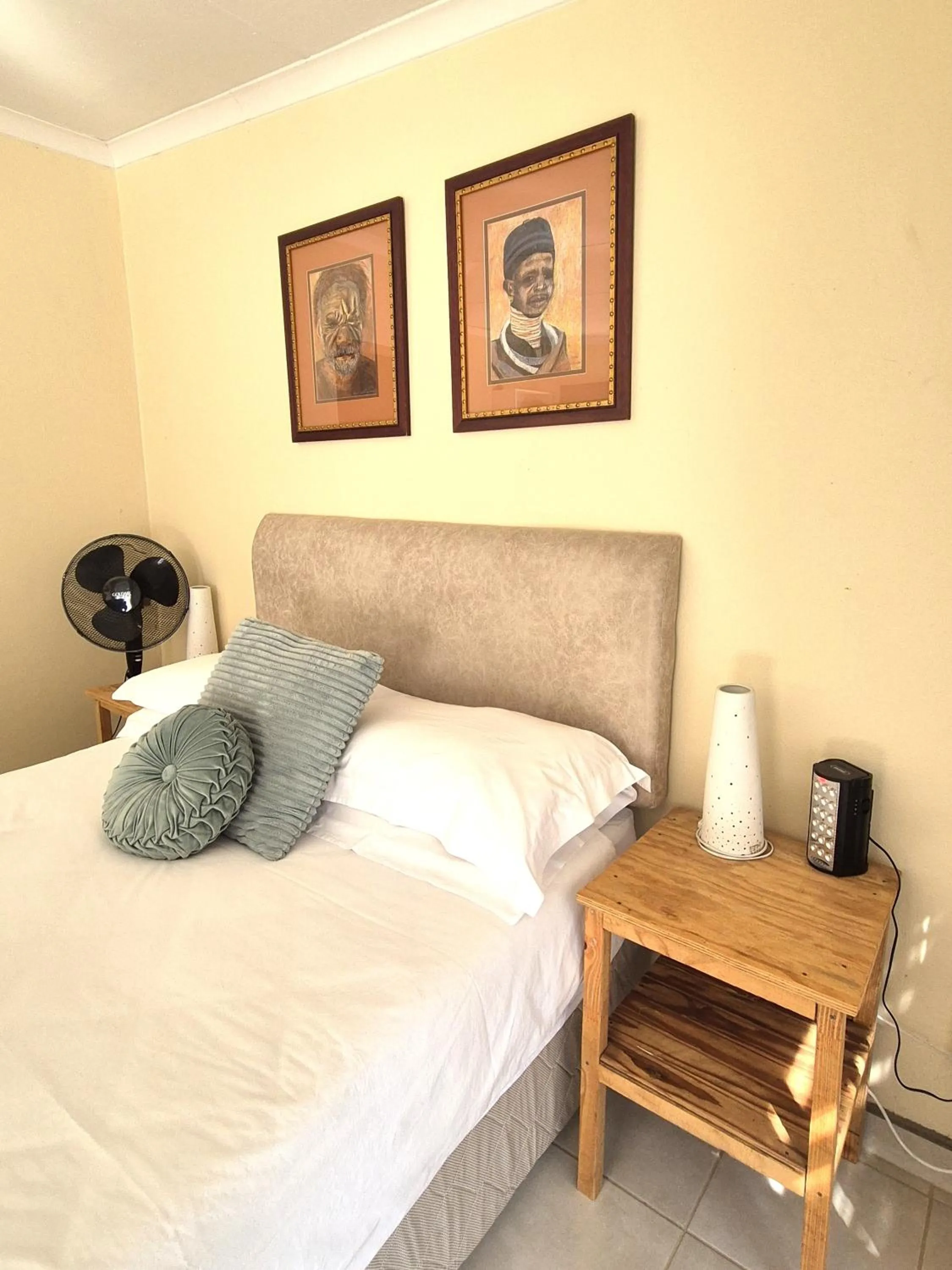 Bed in KatiKati Eco Lodge