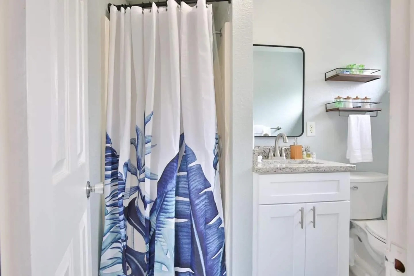 Coastal Villa w Amazing Courtyard - Splash Pad!