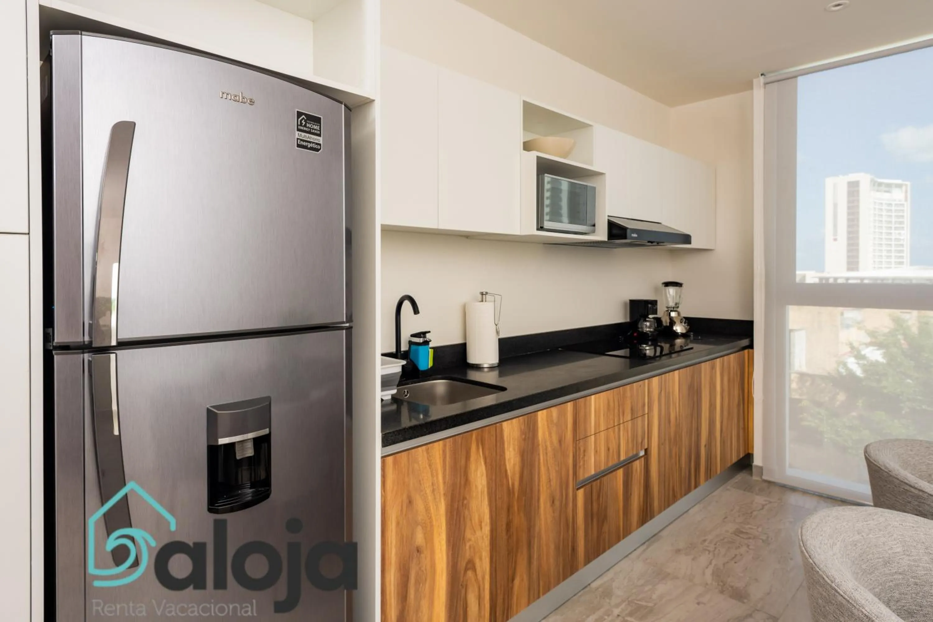 Kitchen or kitchenette in Torre Sofia - By Aloja RV