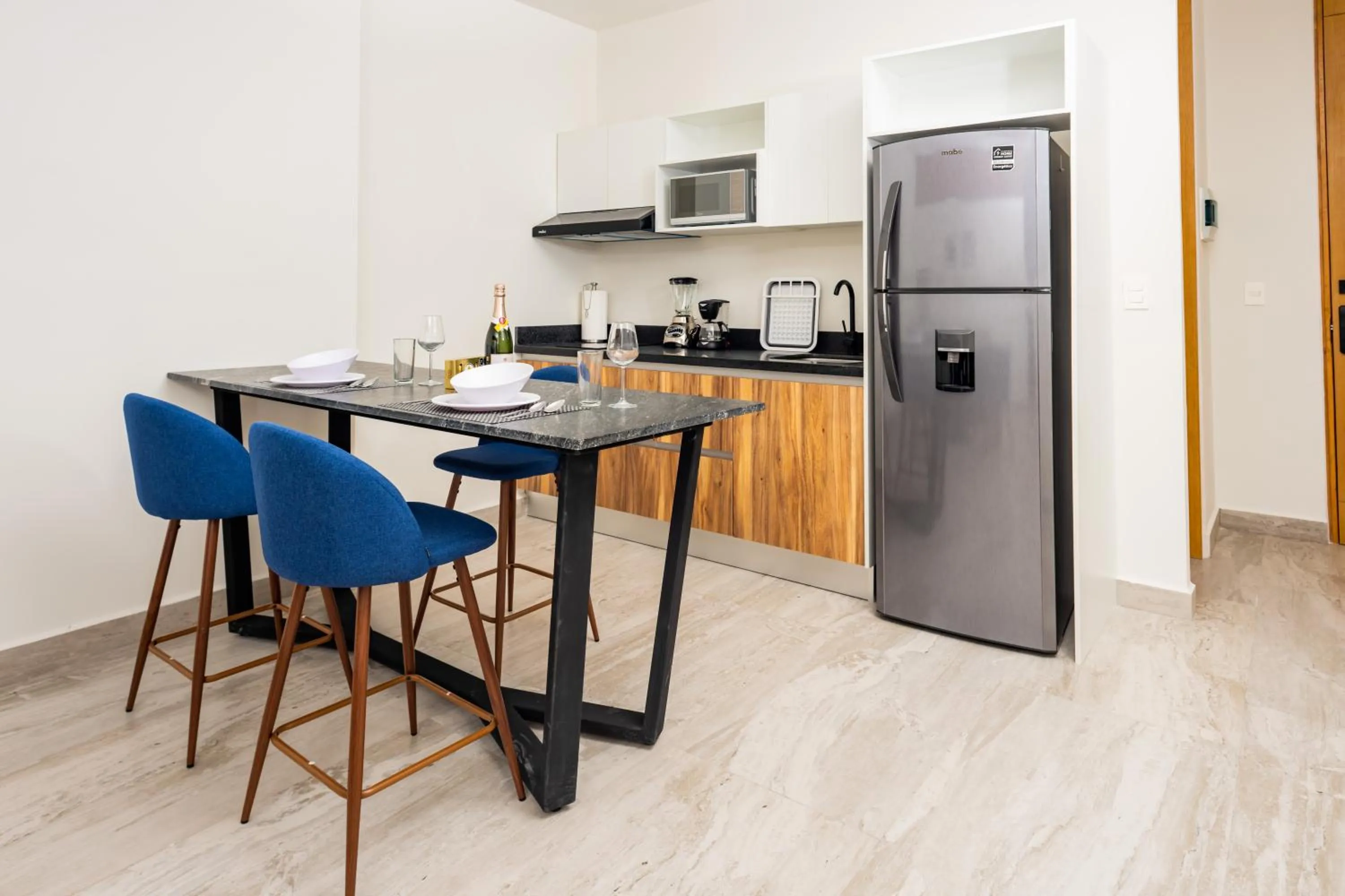 Kitchen or kitchenette in Torre Sofia - By Aloja RV